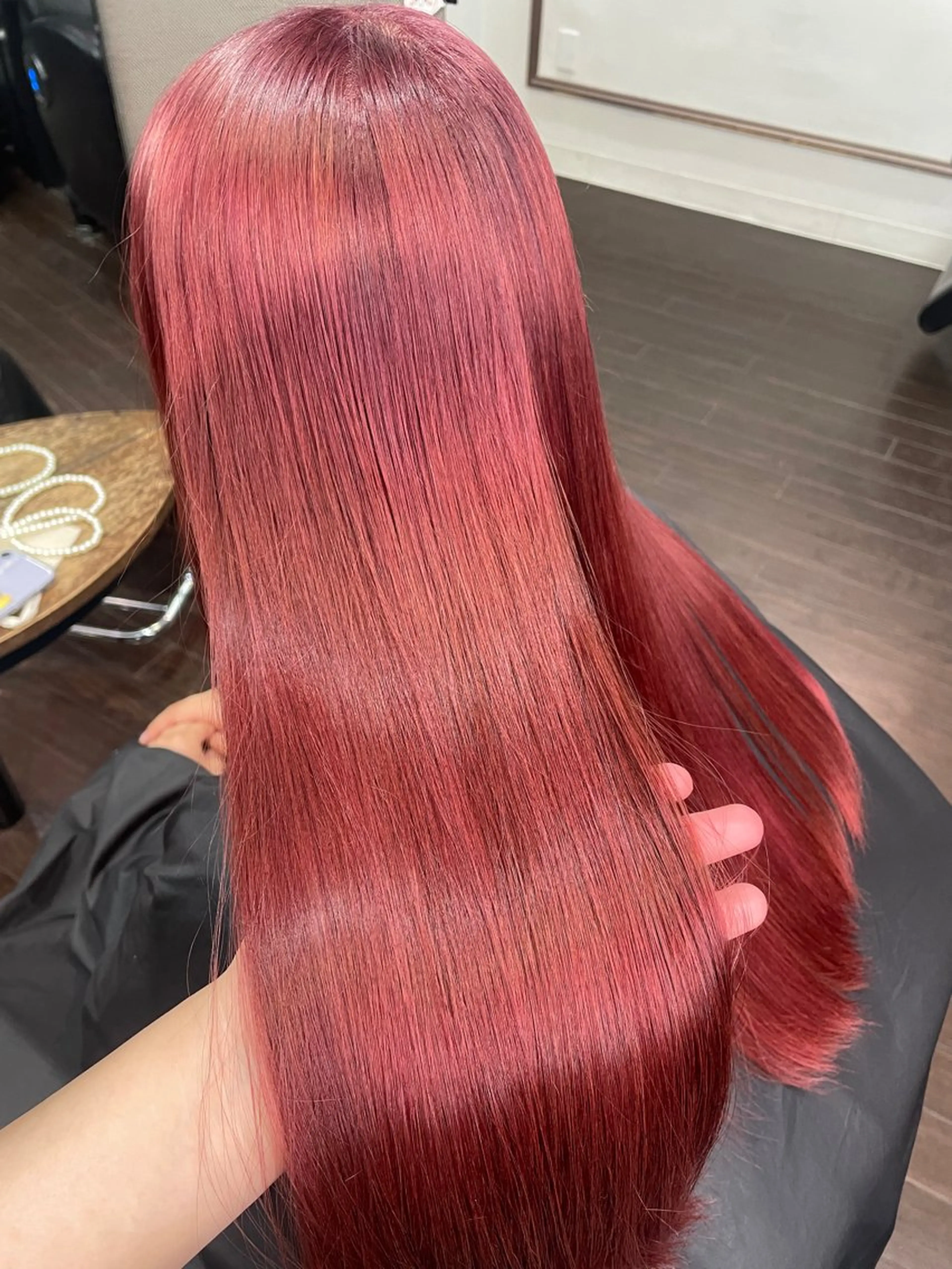 ロング カラー ボルドーカラー レッドカラー chloe 【クロエ】のヘアスタイル