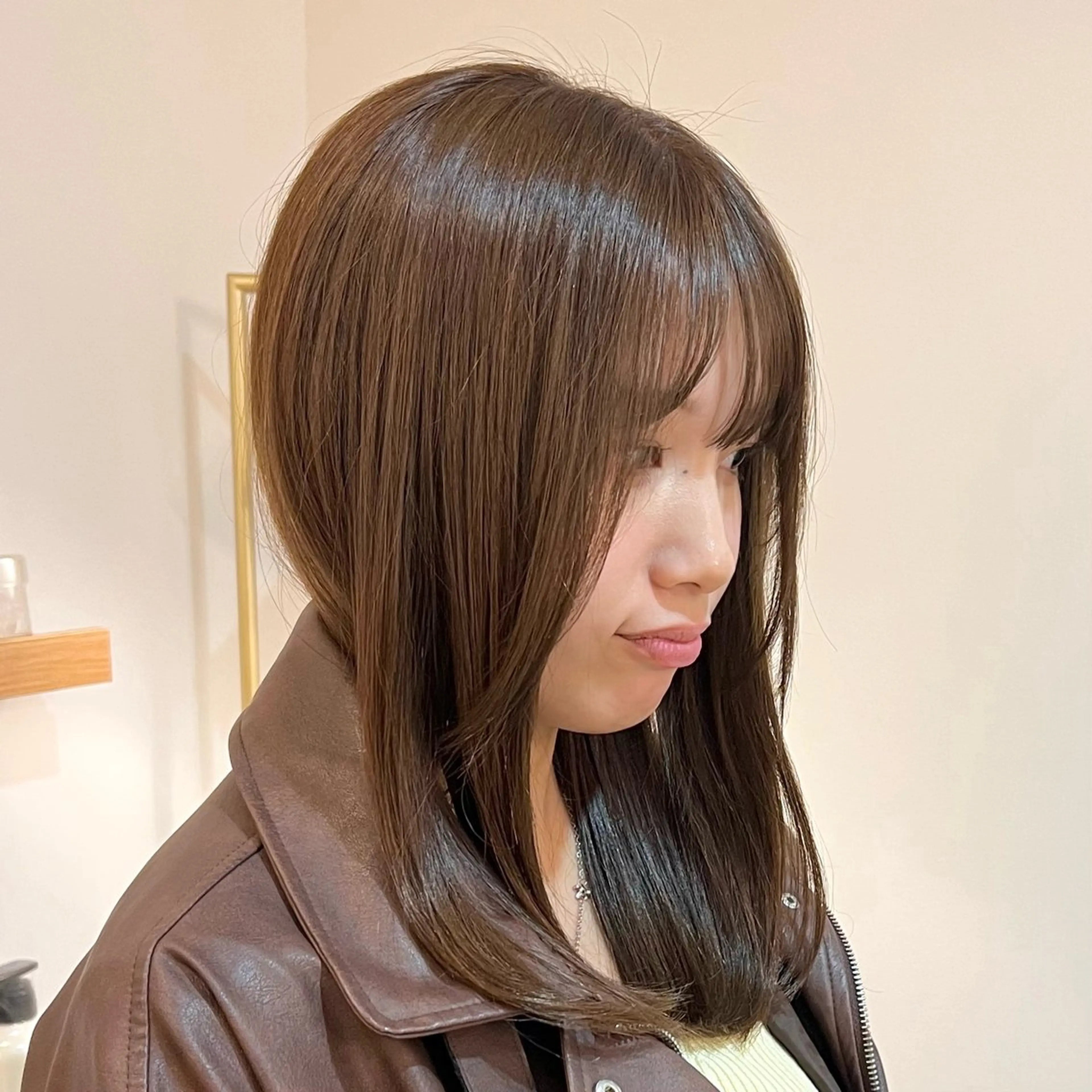 セミロング カラー ベージュカラー ブリーチ 透明感カラー ダブルカラー グレージュ ヘアカラー 艶カラー/透明感 /ヒグチアオイのヘアスタイル