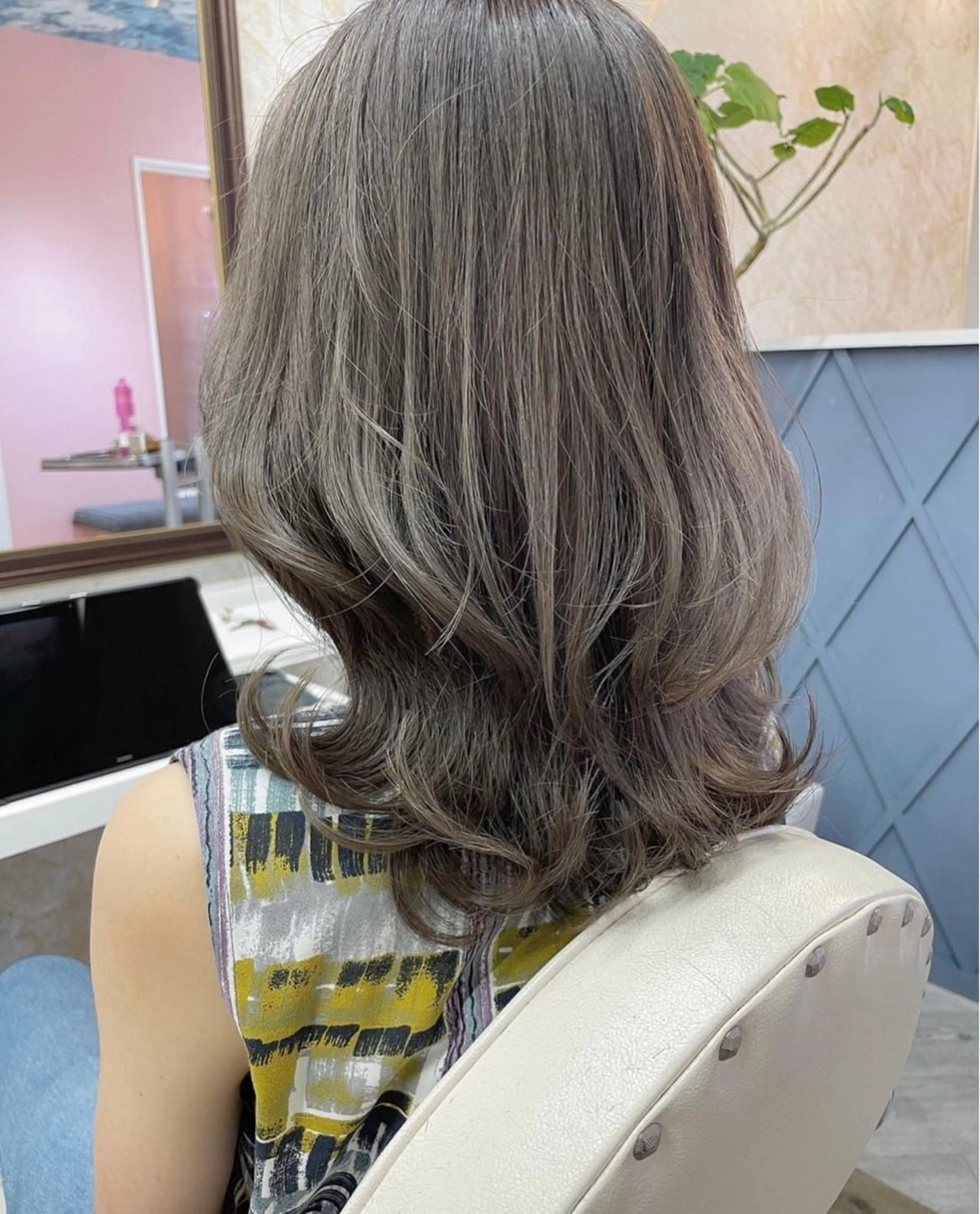 ミディアム カット ヘアカラー トリートメント 髪質改善特化💫 韓国ヘアAyumuのヘアスタイル