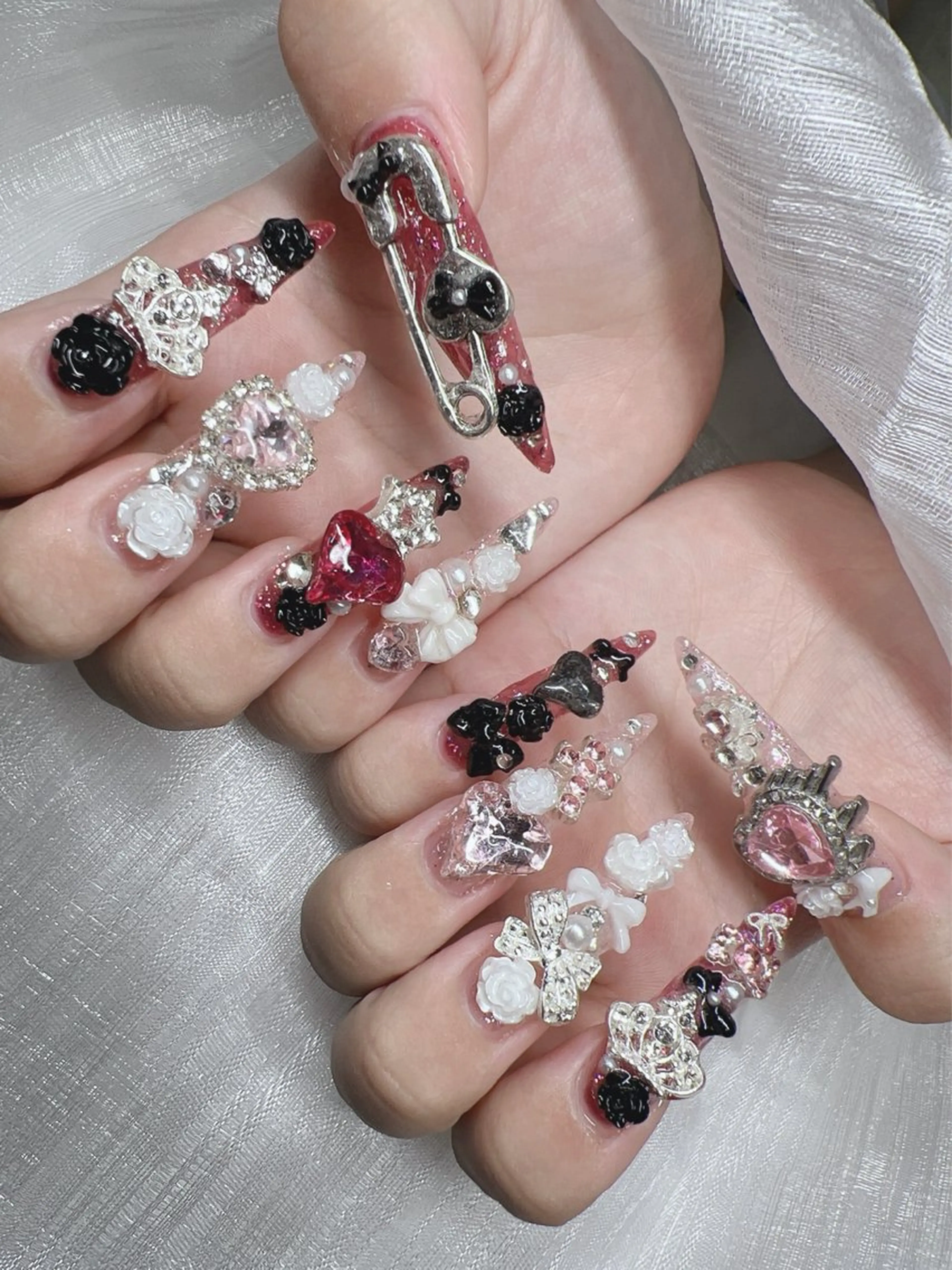 ネイル 長さ出し グラデーション キラキラネイル マグネットネイル ニュアンスネイル ハンドネイル Lee Nails チップ長さだし専門店のネイルデザイン