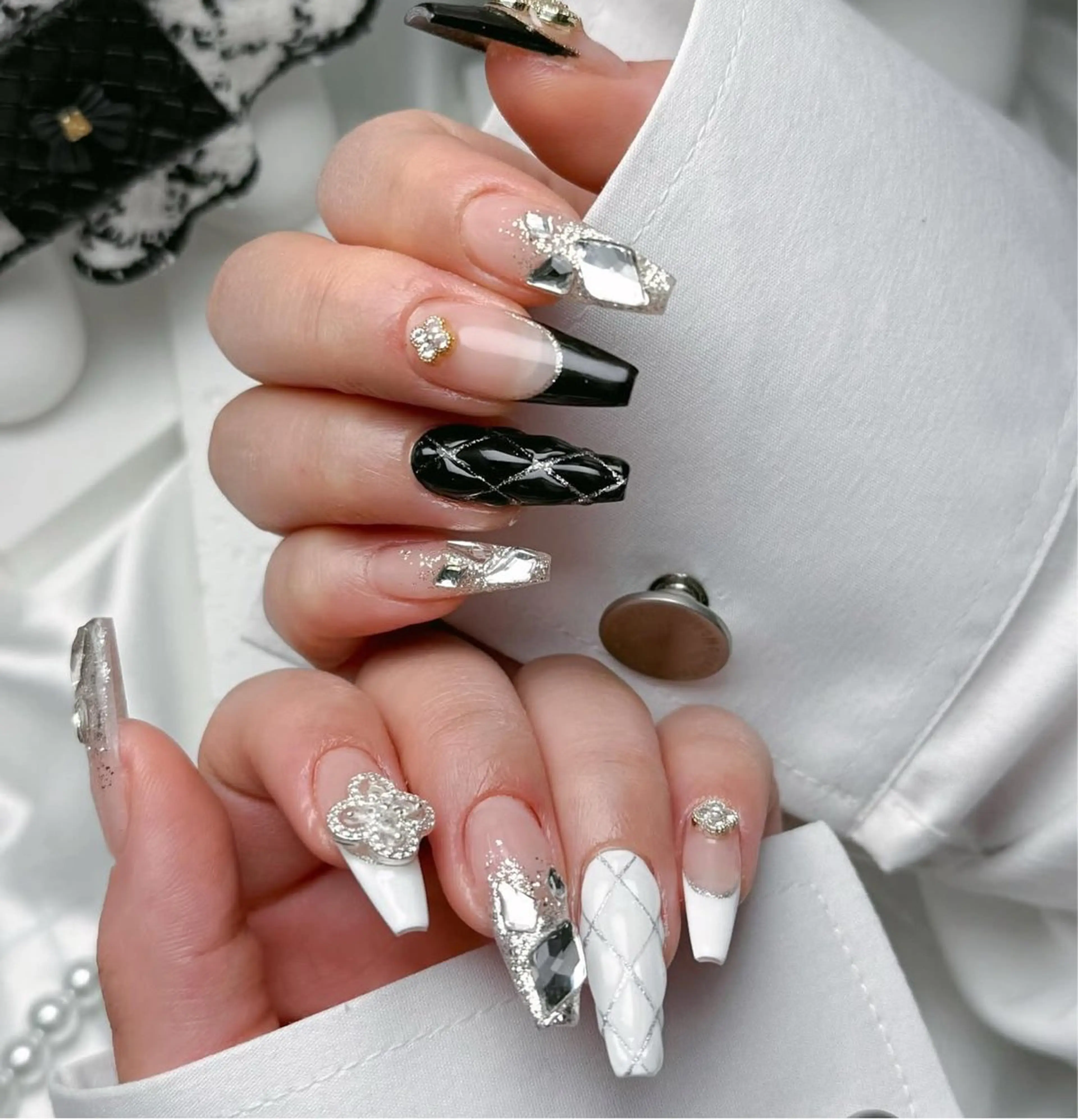 ネイル アニマル柄 オーロラネイル チークネイル フラッシュネイル ジェルネイル ハンドネイル Lina所属・Hina Nailのネイルデザイン