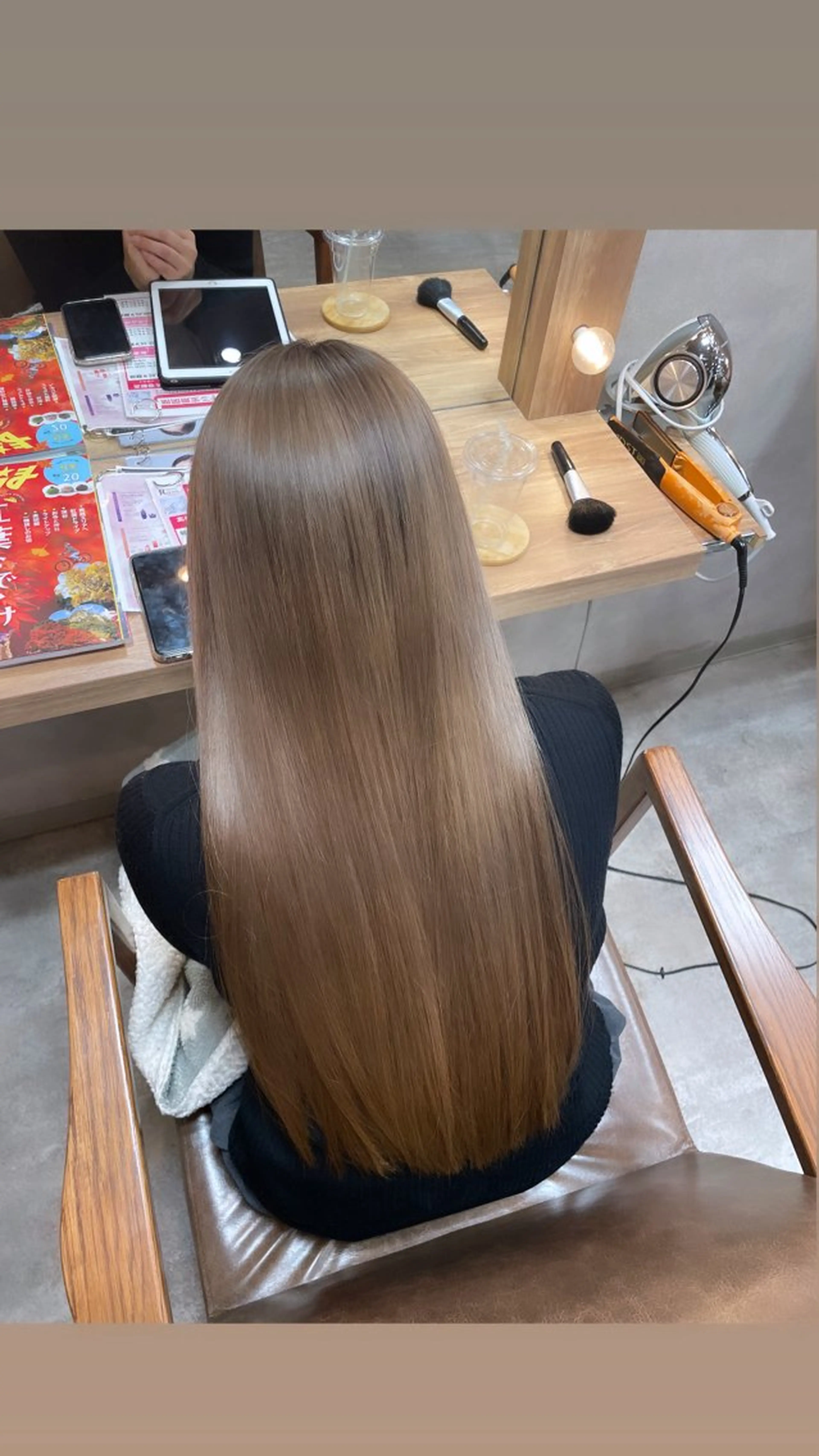 ロング アッシュ ハイライト 髪質改善 レイヤーカット ロング RIENS♡xrea 山本優舞のヘアスタイル