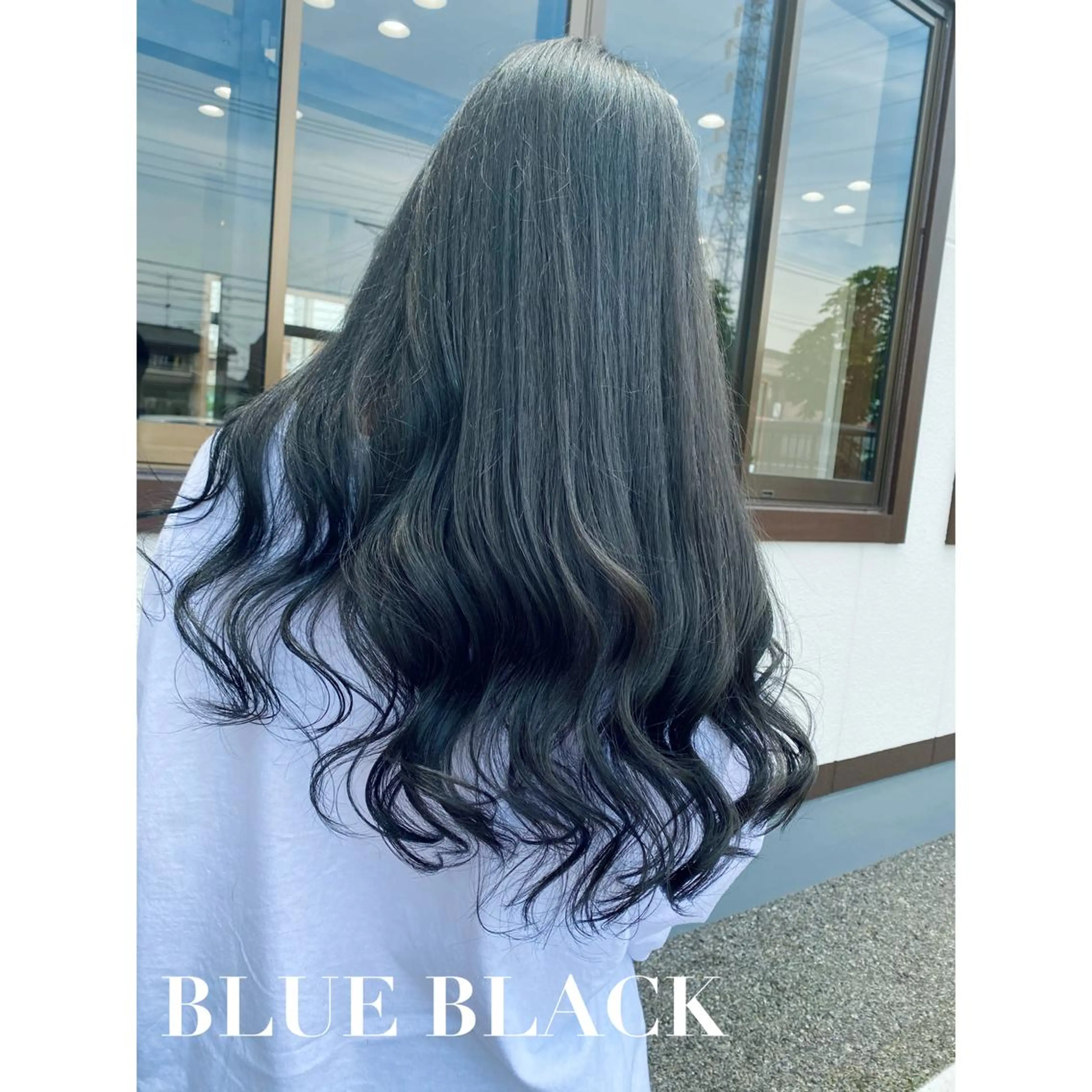 ロング カラー 黒髪 ブリーチ ブルーカラー ブルーブラック ブリーチなしカラー 松本 菜那のヘアスタイル