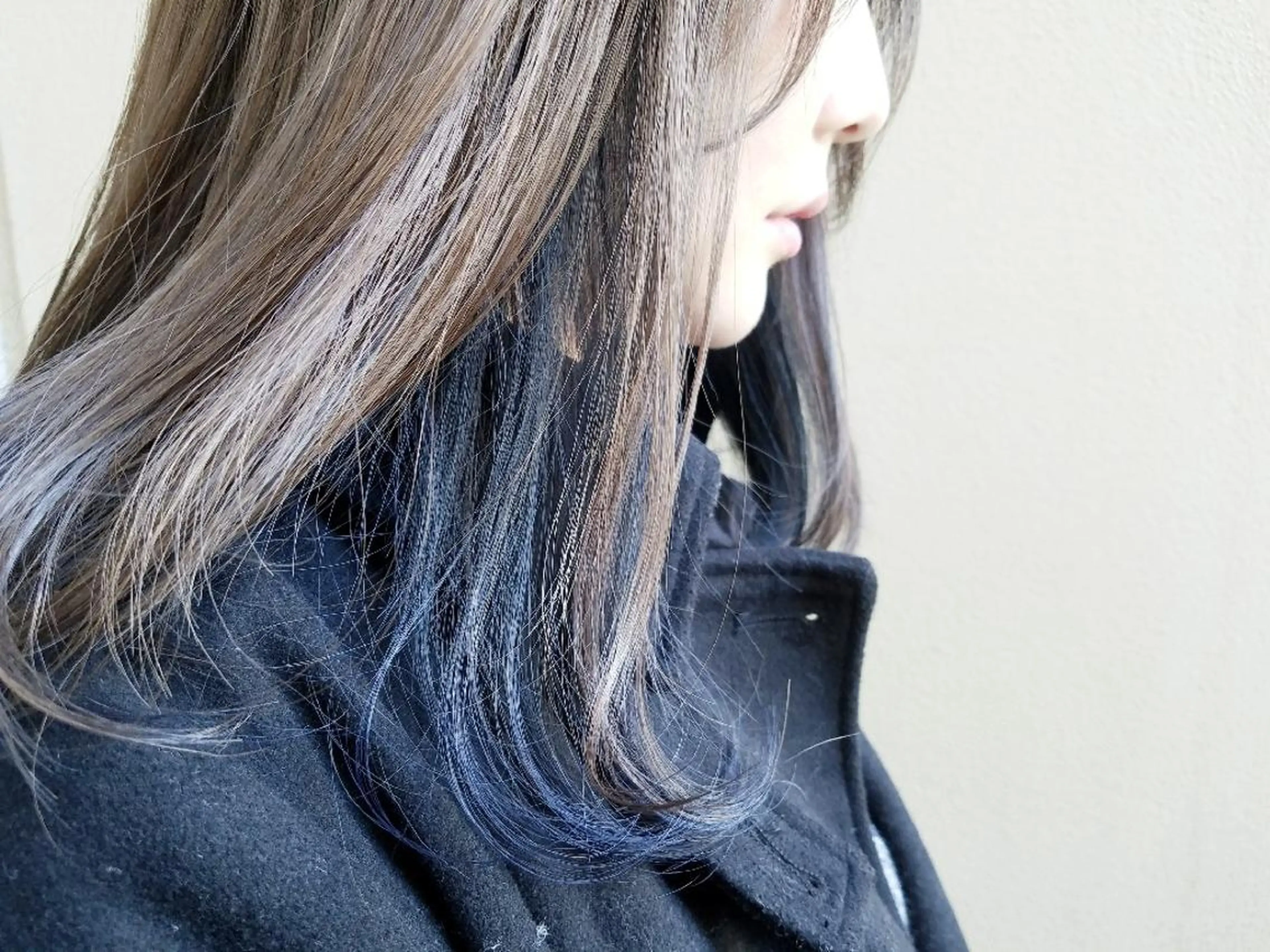 セミロング カラー ブルーカラー グレージュ ネイビーカラー ヘアカラー ウルフ、ボブ美容師 今井のヘアスタイル