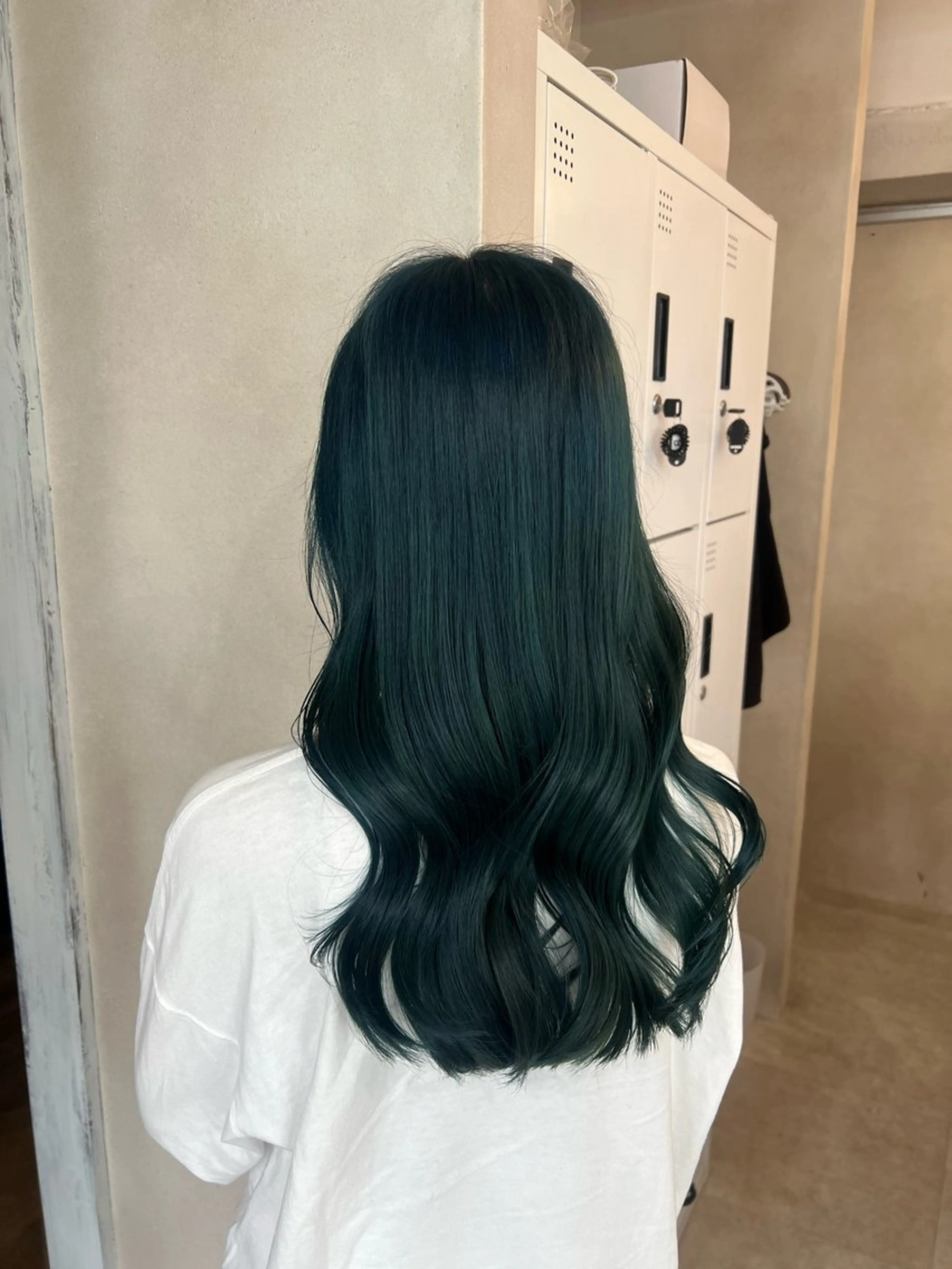 セミロング カット ヘアカラー トリートメント ブリーチカラー 🤎〰️Yuunaのヘアスタイル