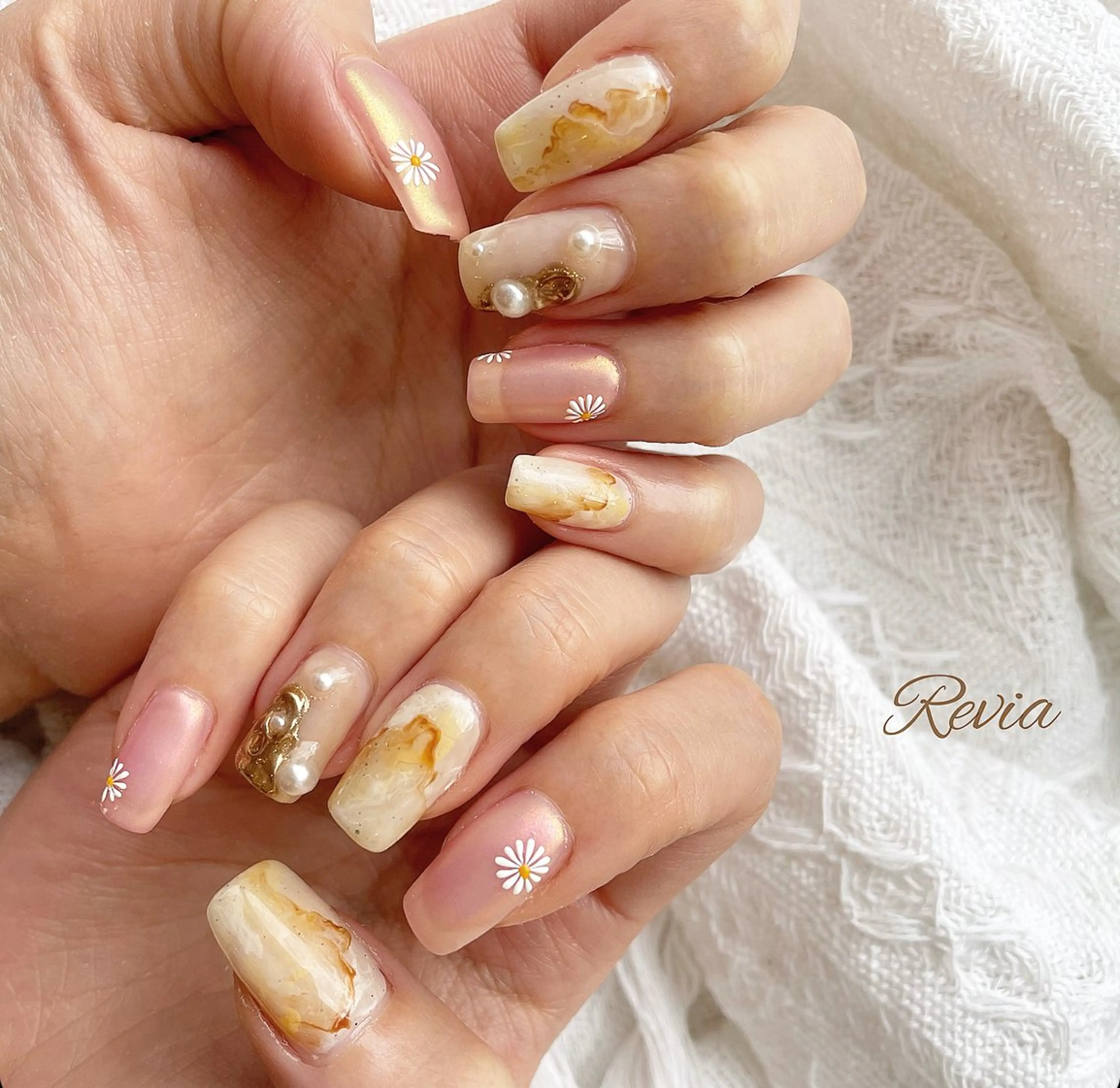 ネイル ハンドネイル revia所属・ERI Nailistのネイルデザイン