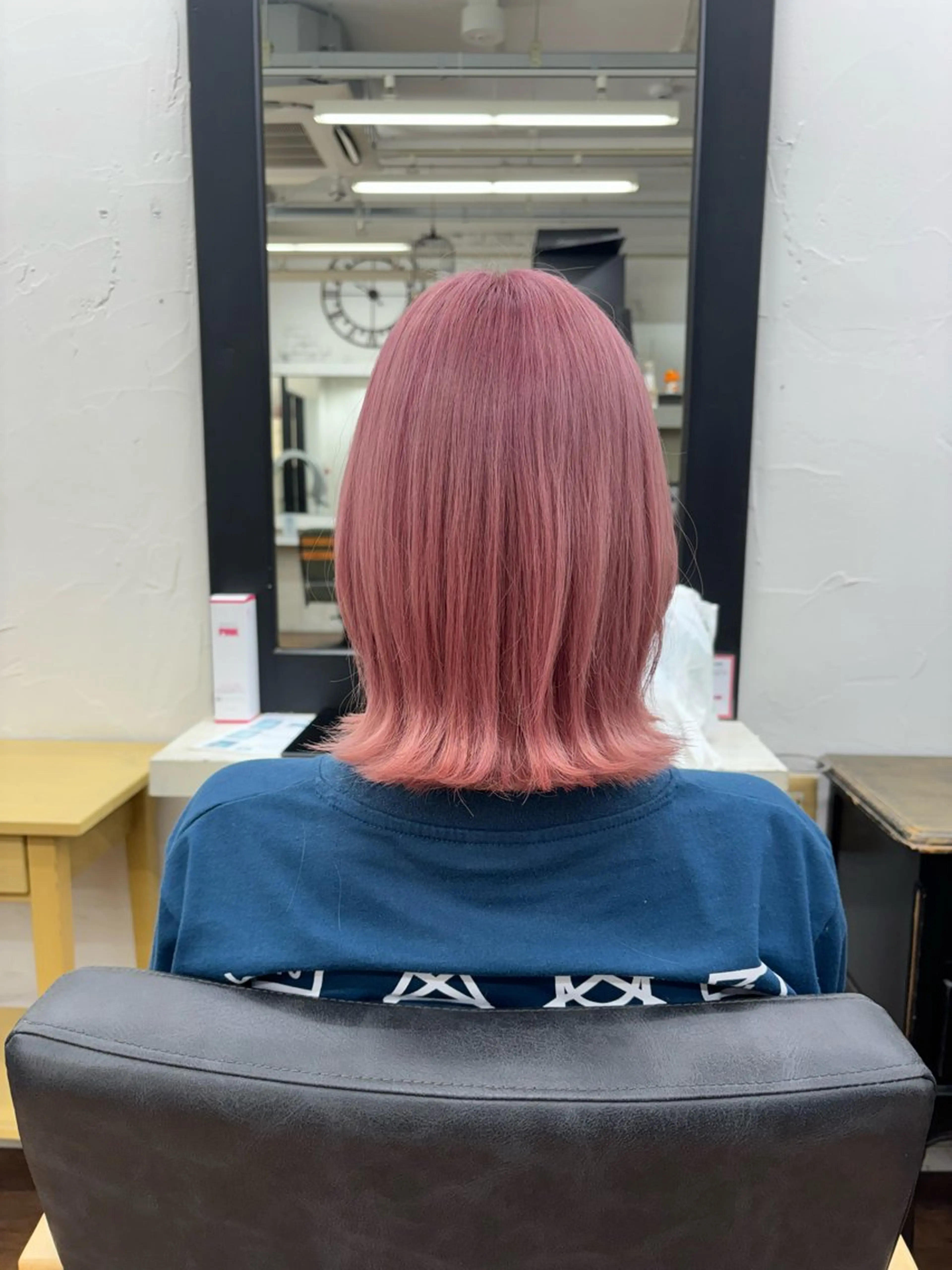 カラー ブリーチ ピンクカラー ヘアカラー トリートメント 香野 優子のヘアスタイル