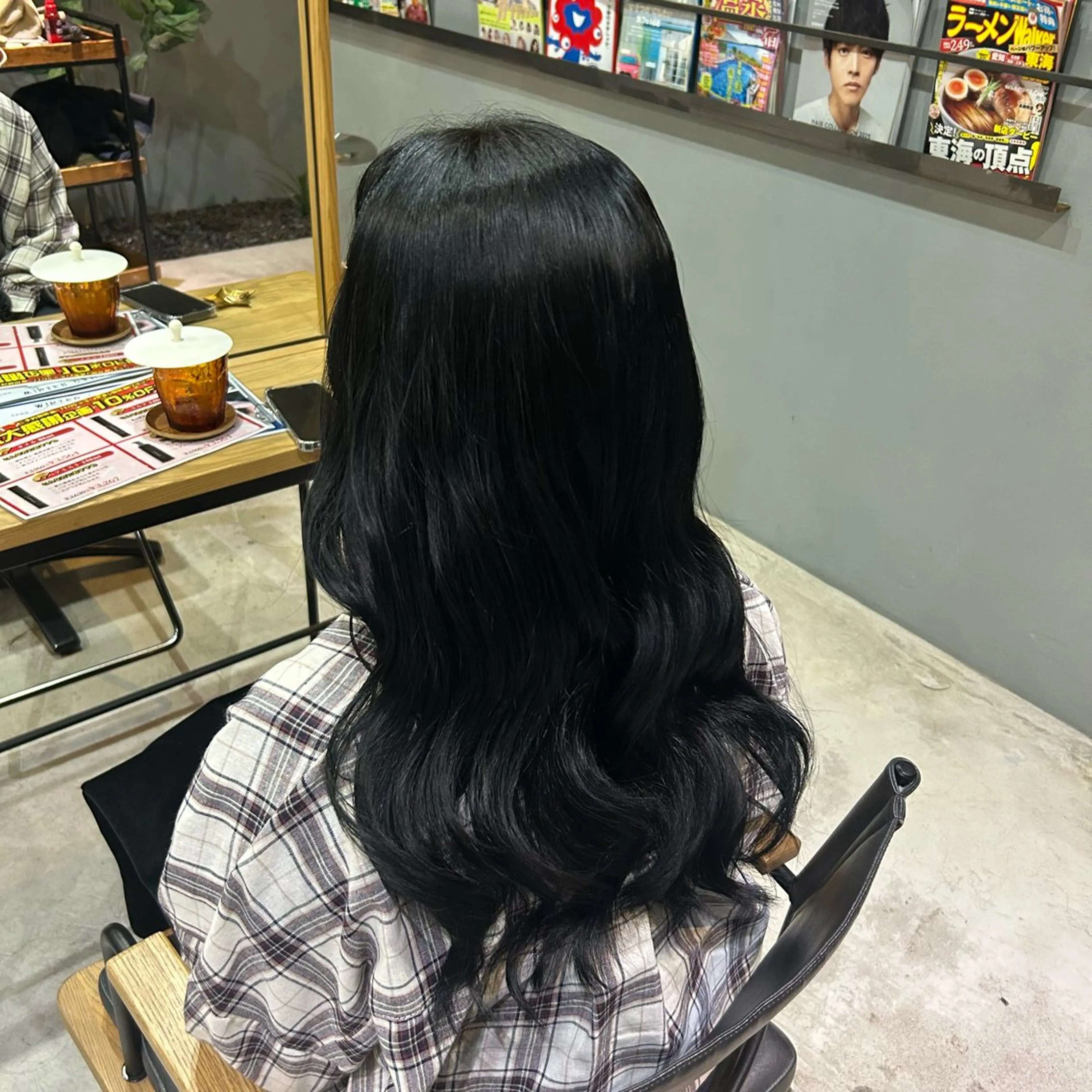 暗めカラー🪽の写真