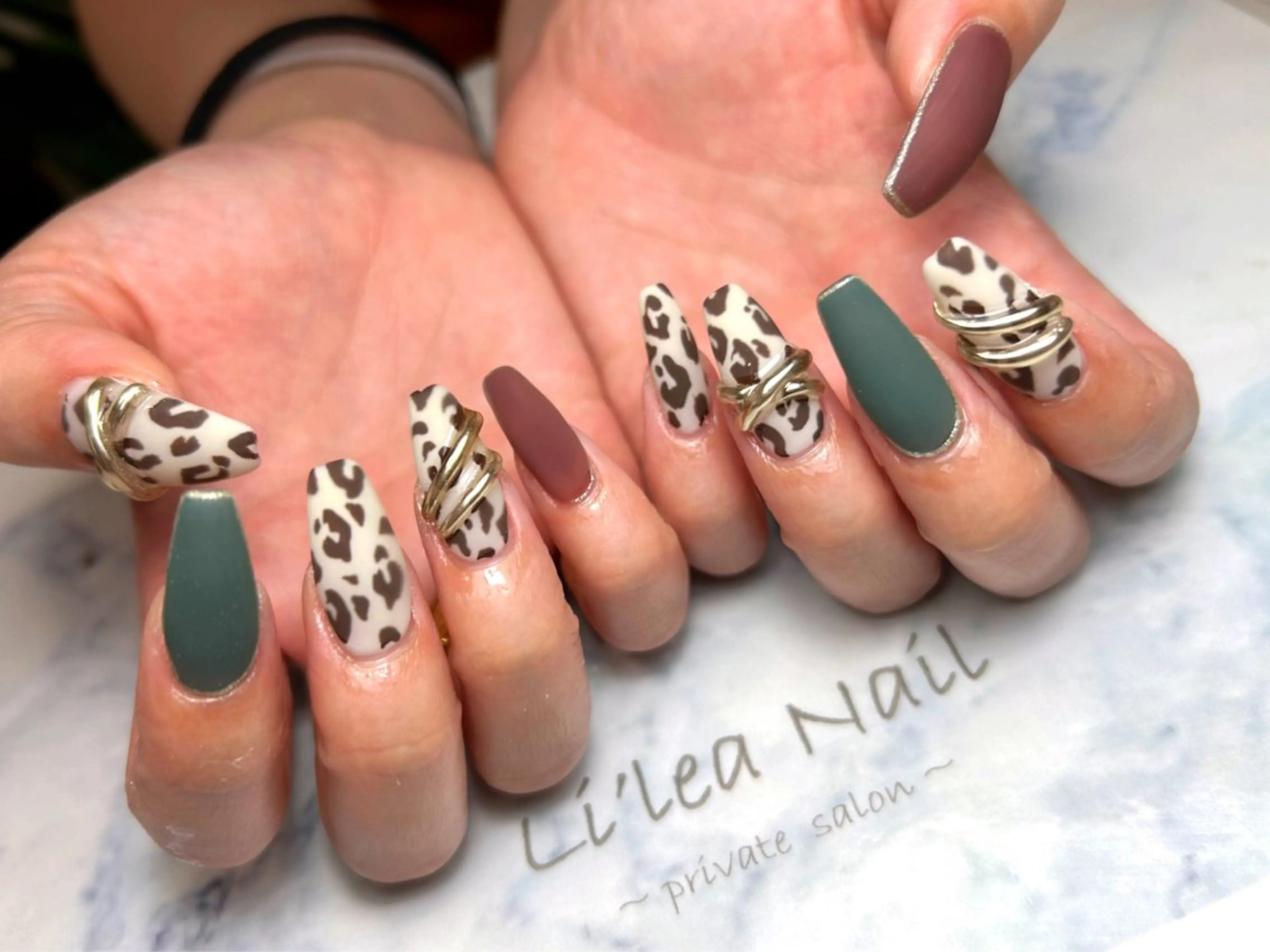 ネイル Li'leaNail AINAのネイルデザイン
