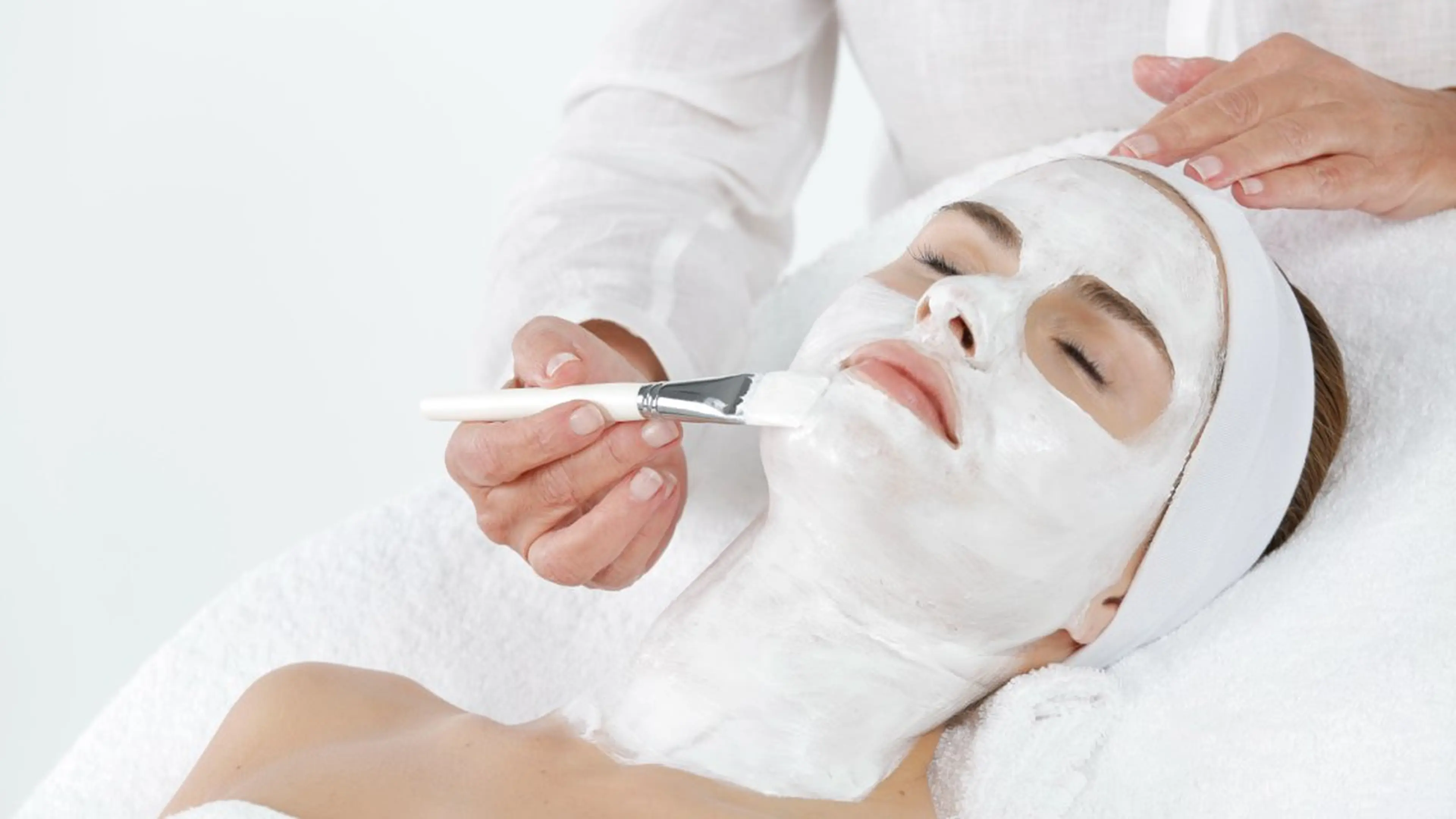 【今だけモニター様価格!乳酸菌ピーリング】水分補給で艶々の水光肌へ🫧🕊️¥14900→¥5500の写真