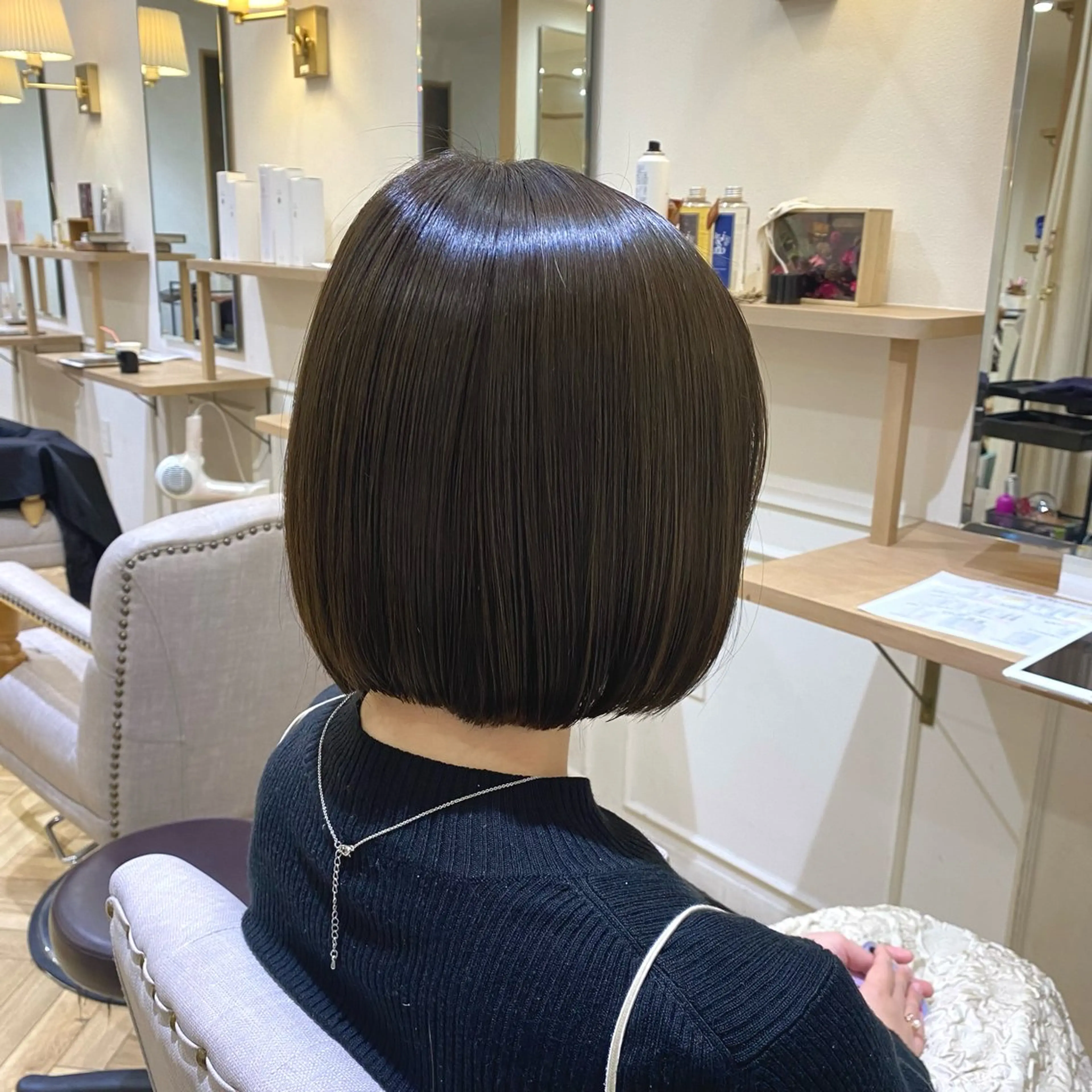 ショート カラー アッシュ アッシュブラウン ブラウンカラー ボブ 韓国ヘア・カラー 🩵SHIZUKUのヘアスタイル