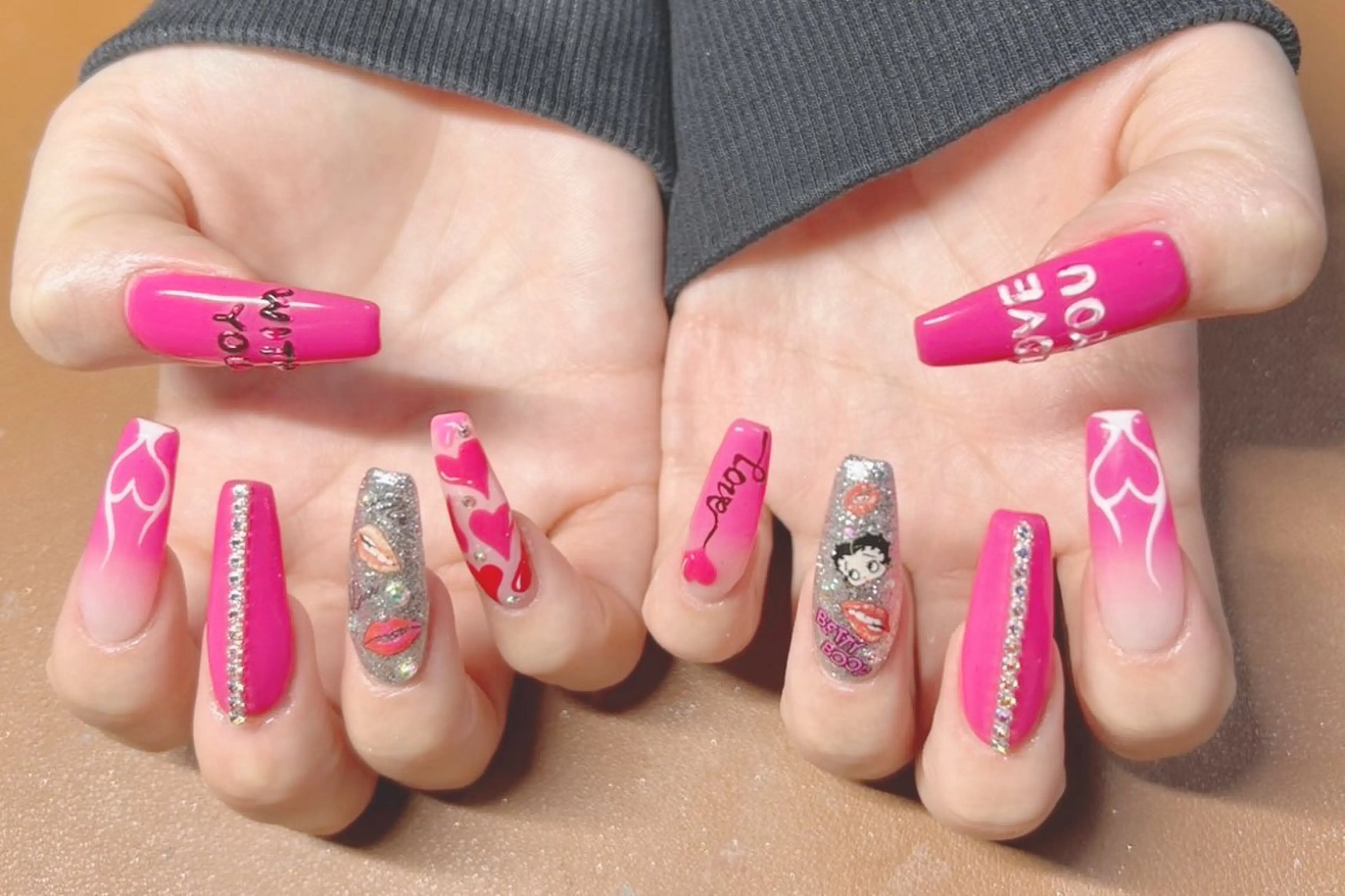 ネイル ハンドネイル nail Beeのネイルデザイン