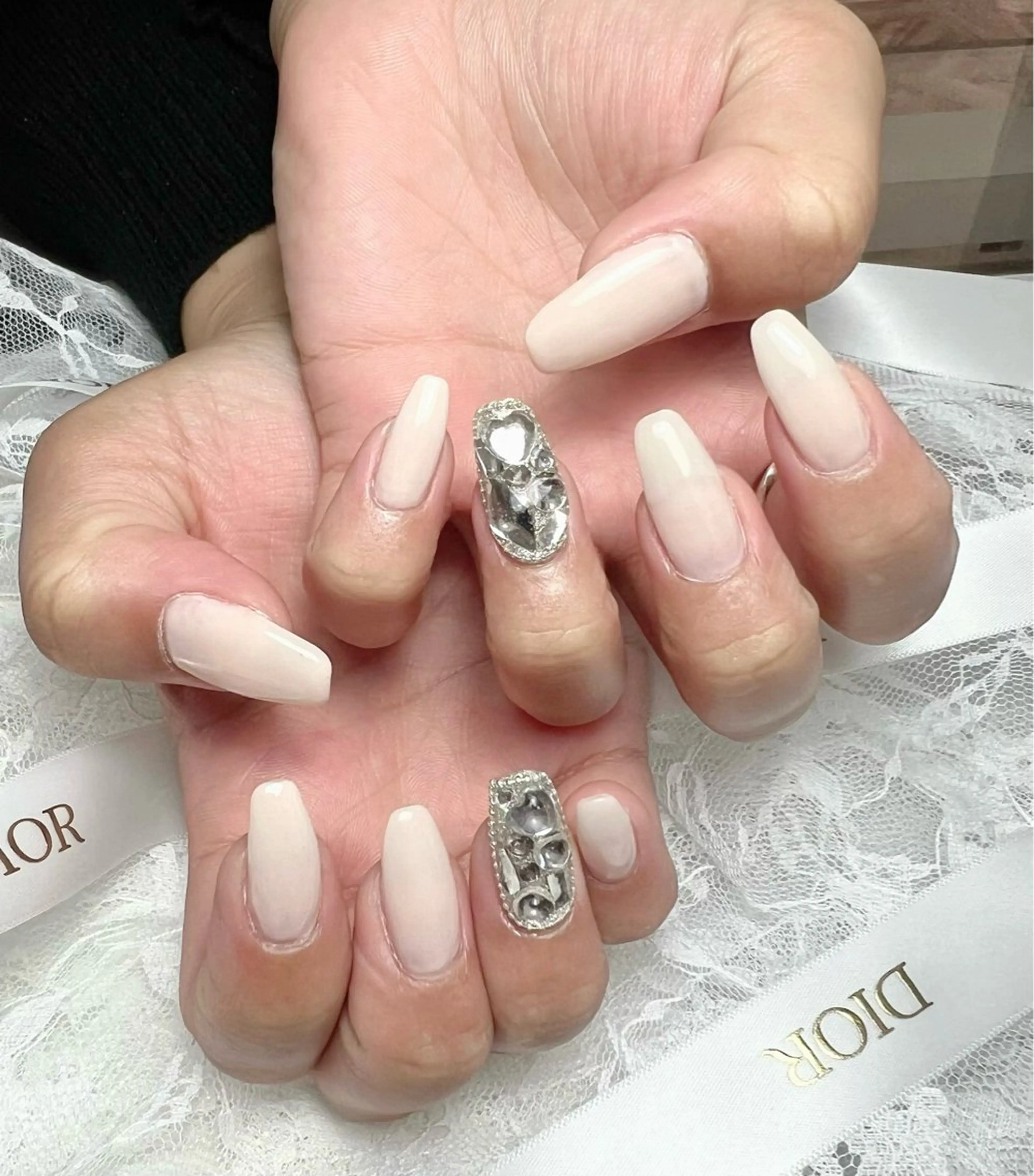 ネイル ストーンネイル miku nail🦋のネイルデザイン