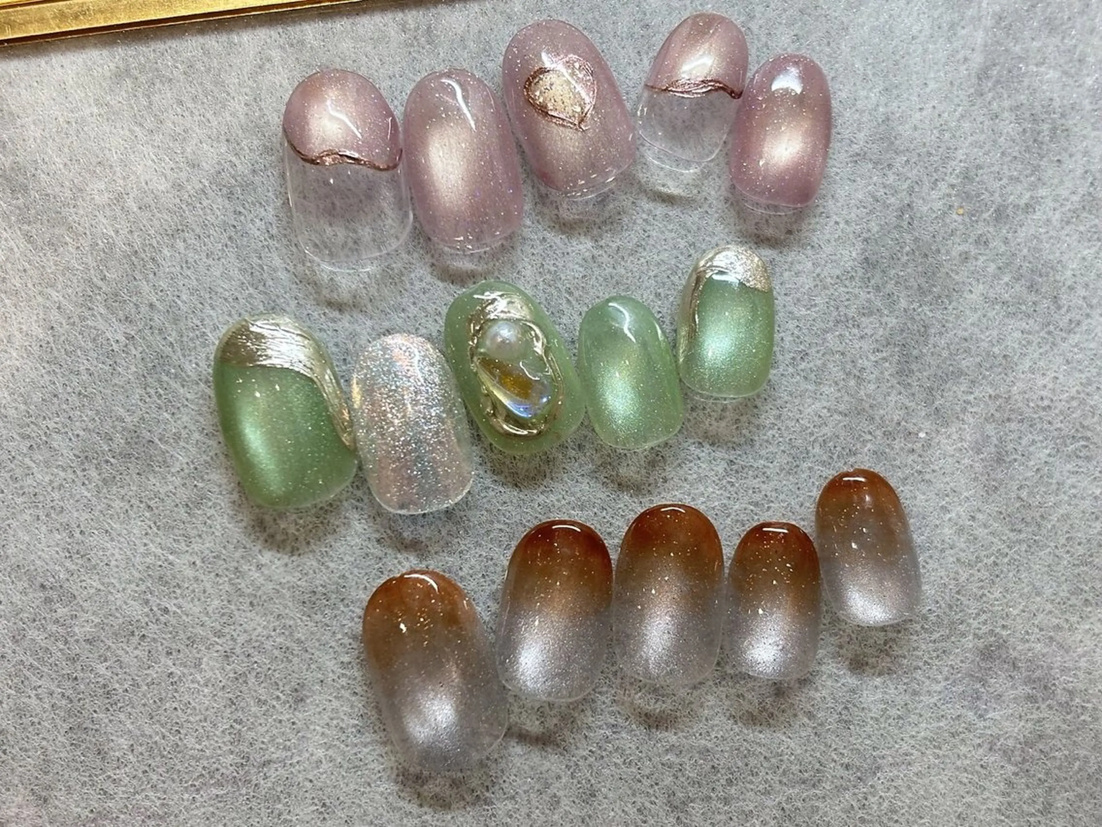 Autumnデザイン！オフありマグネットデザインネイルの写真