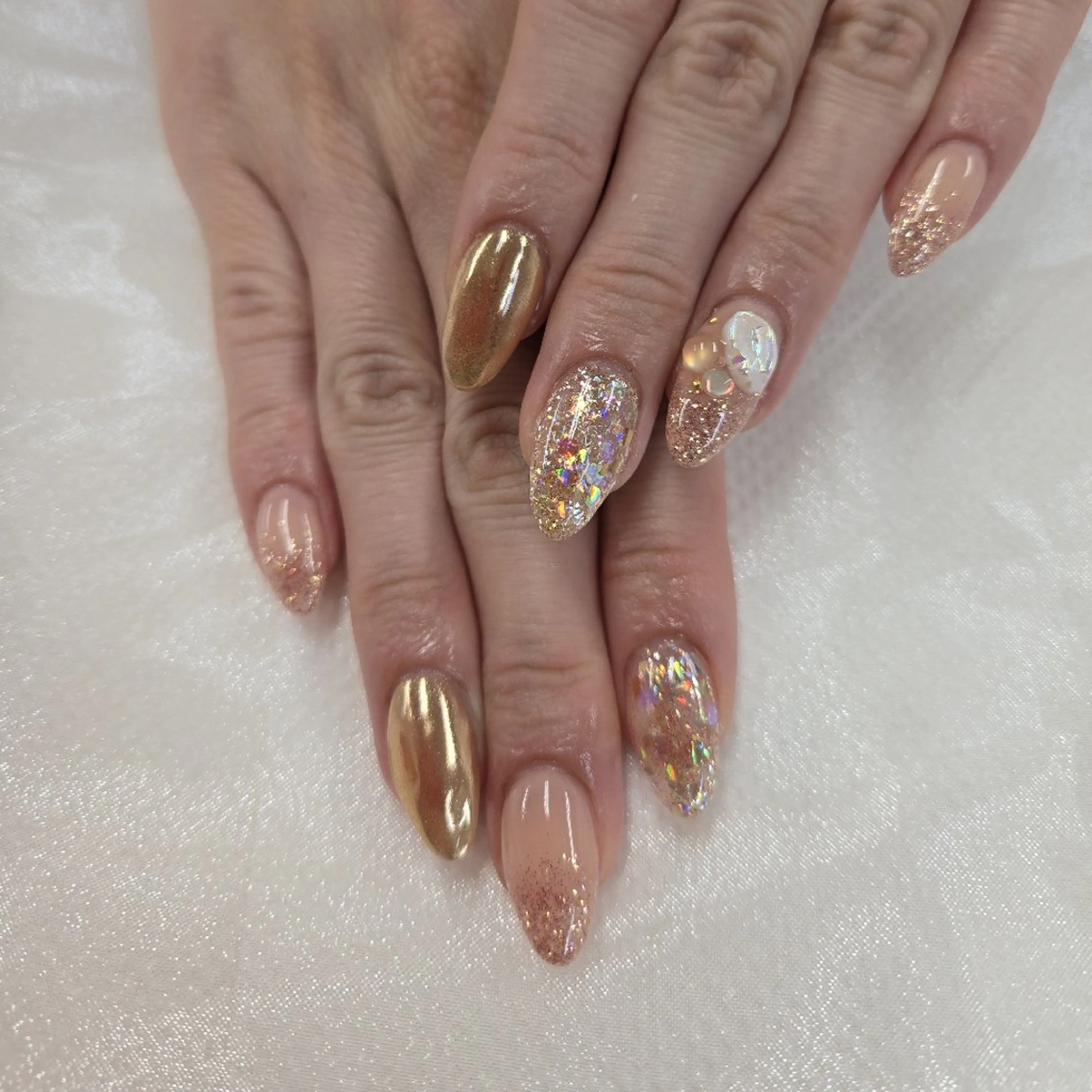 ネイル ミラーネイル スカルプネイル ハンドネイル 河野ちえ (雑誌掲載サロン)のネイルデザイン