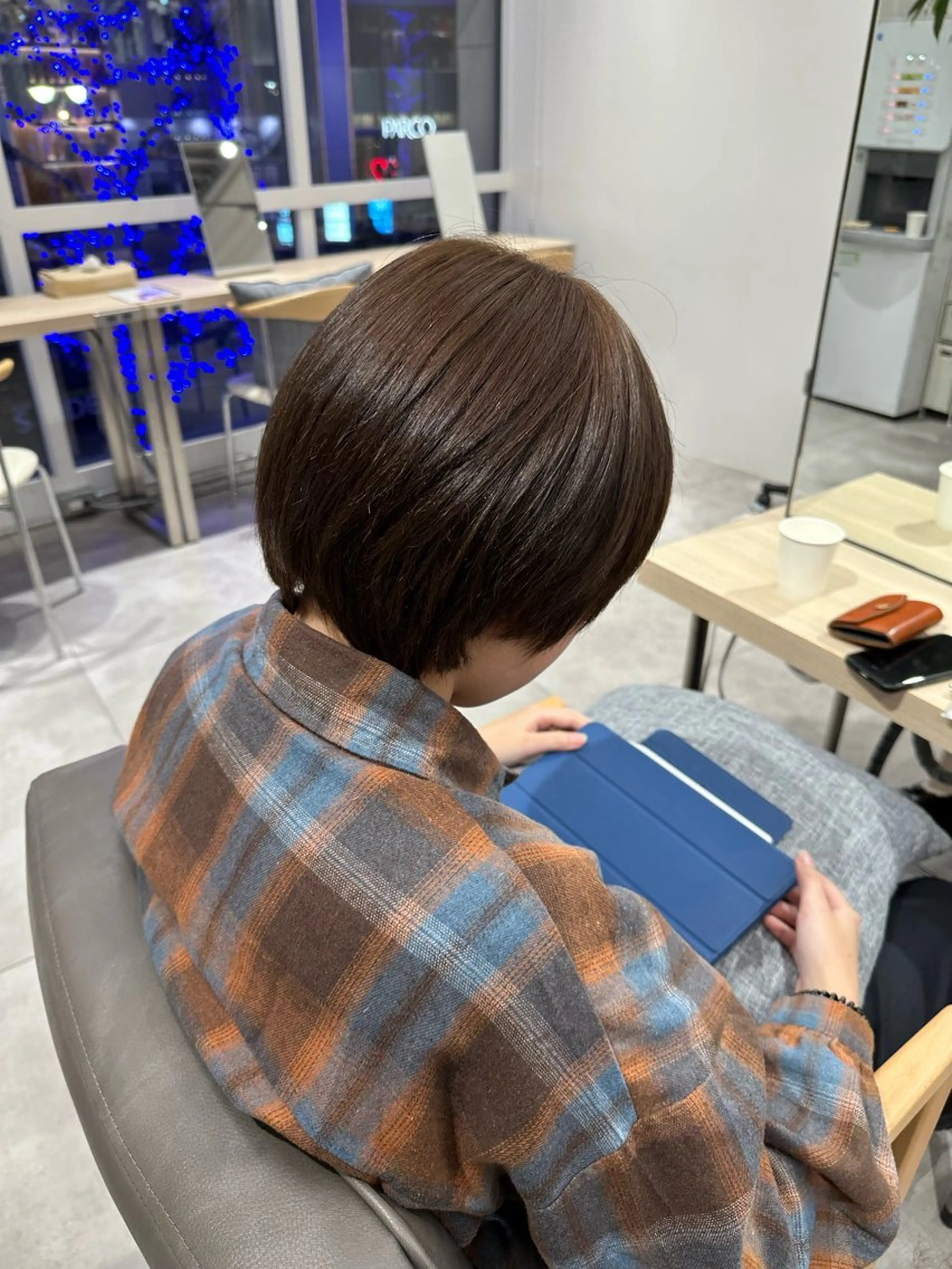 ショート カラー ブリーチ 透明感カラー ブリーチなしカラー ヘアカラー 🫧もも🫧 ／メンズ〜レディースのヘアスタイル