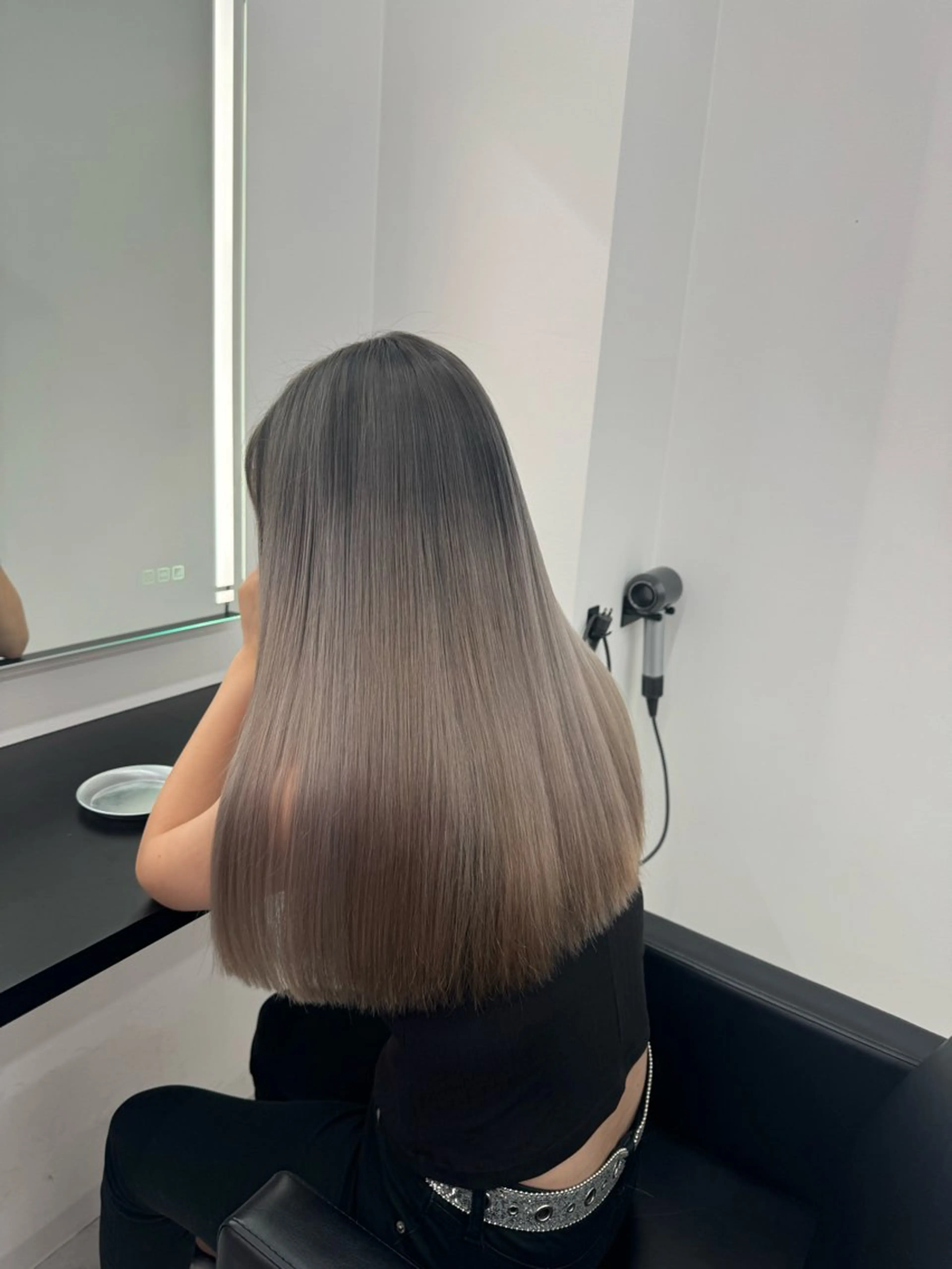 ロング カラー ヘアカラー トリートメント ブリーチカラー💖 rukaのヘアスタイル