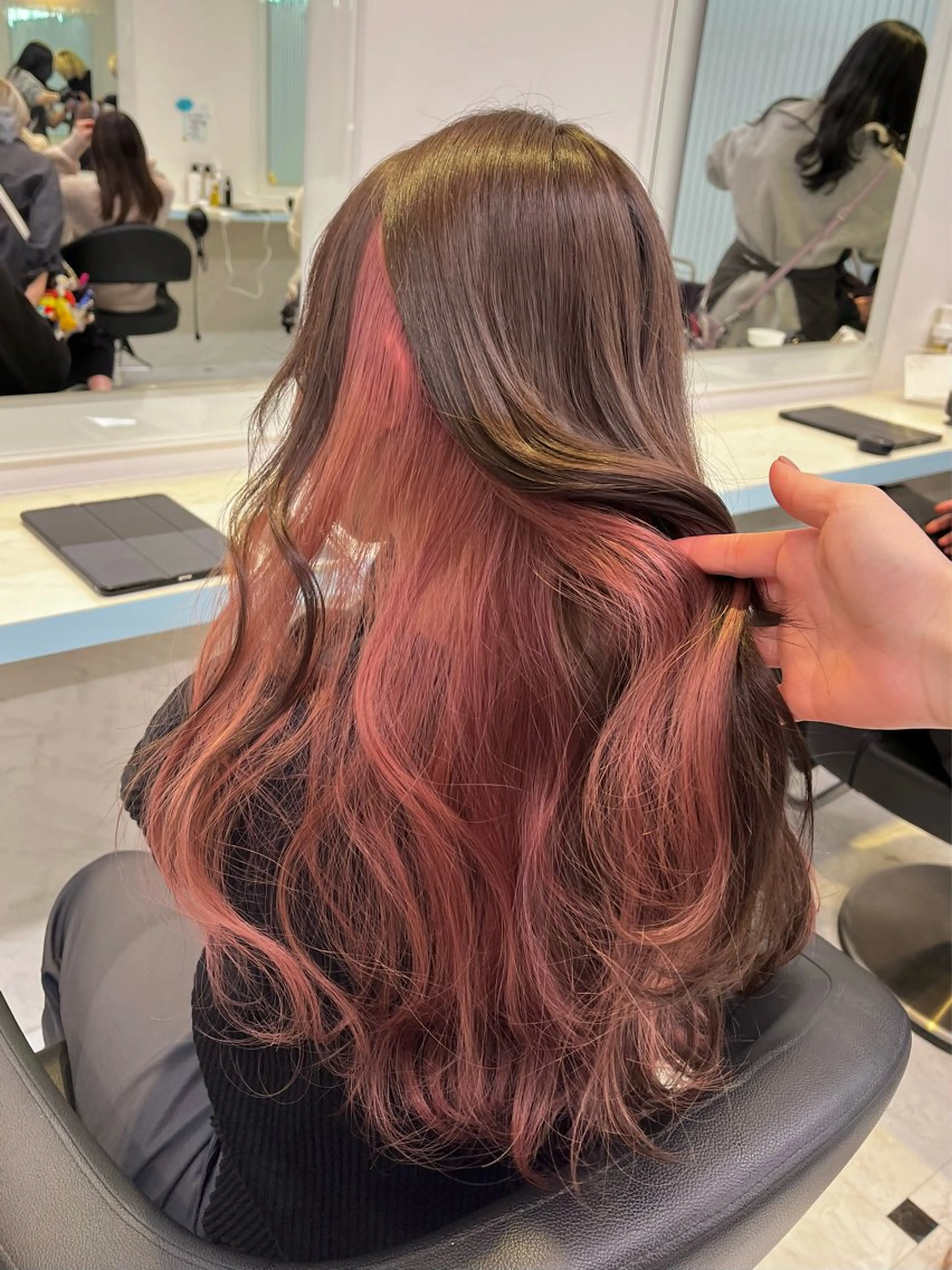 ロング カラー ヘアカラー ブリーチカラー 🩵MIZUKIのヘアスタイル