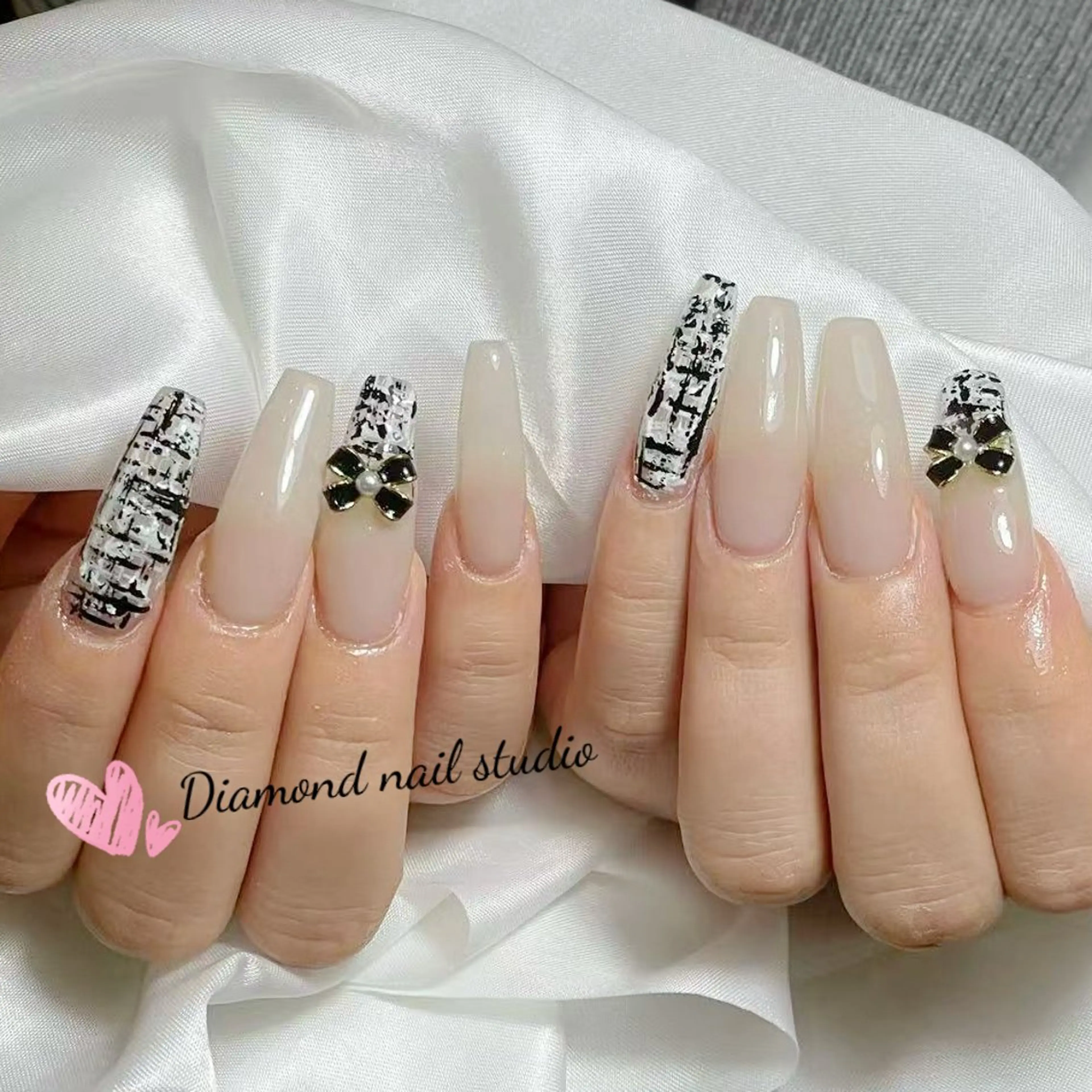 ロング 韓国風ヘア ハンドネイル ハンドケア Mio 🍡のネイルデザイン
