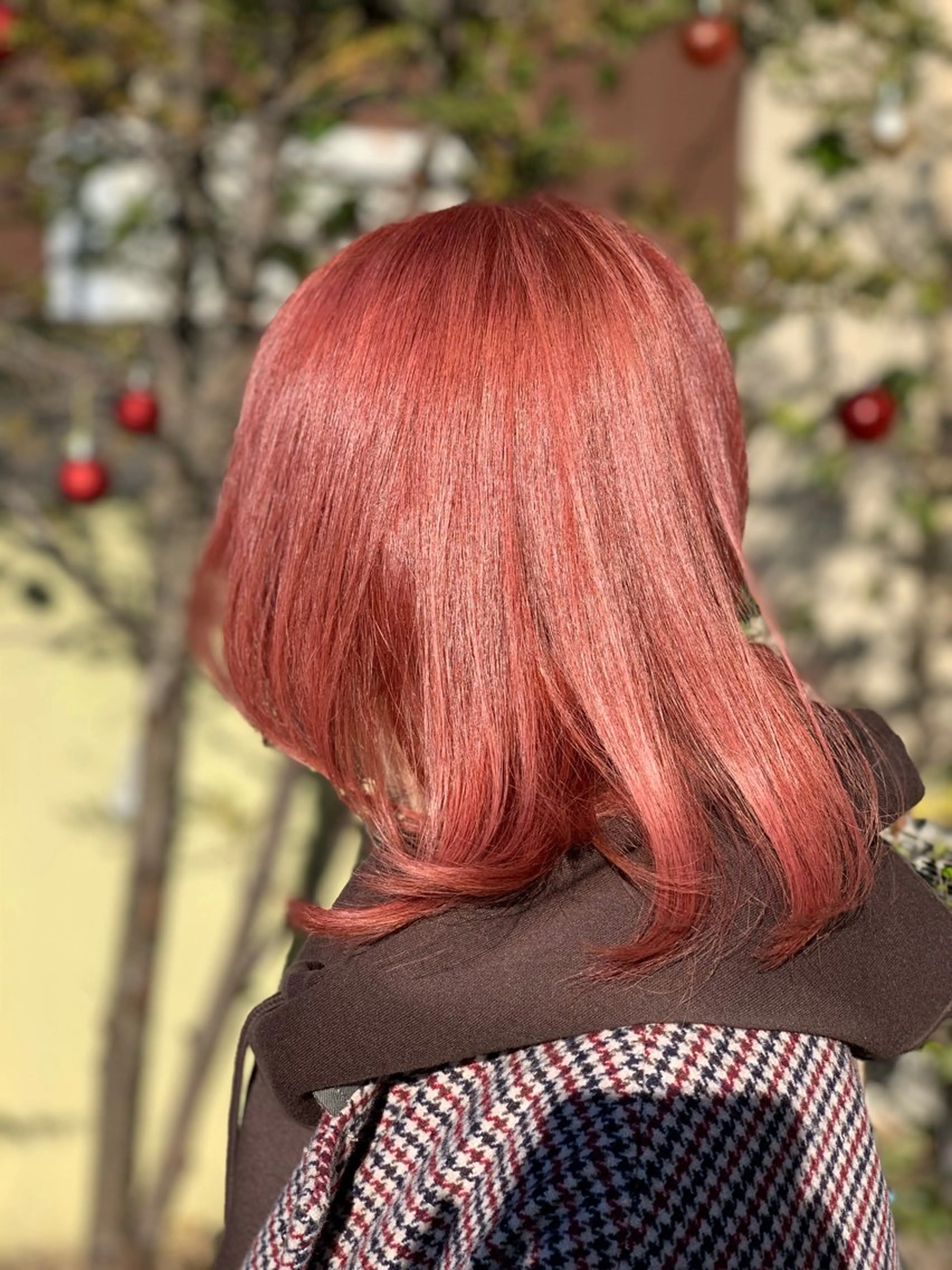 ミディアム カット ヘアカラー 幡野 葵のヘアスタイル