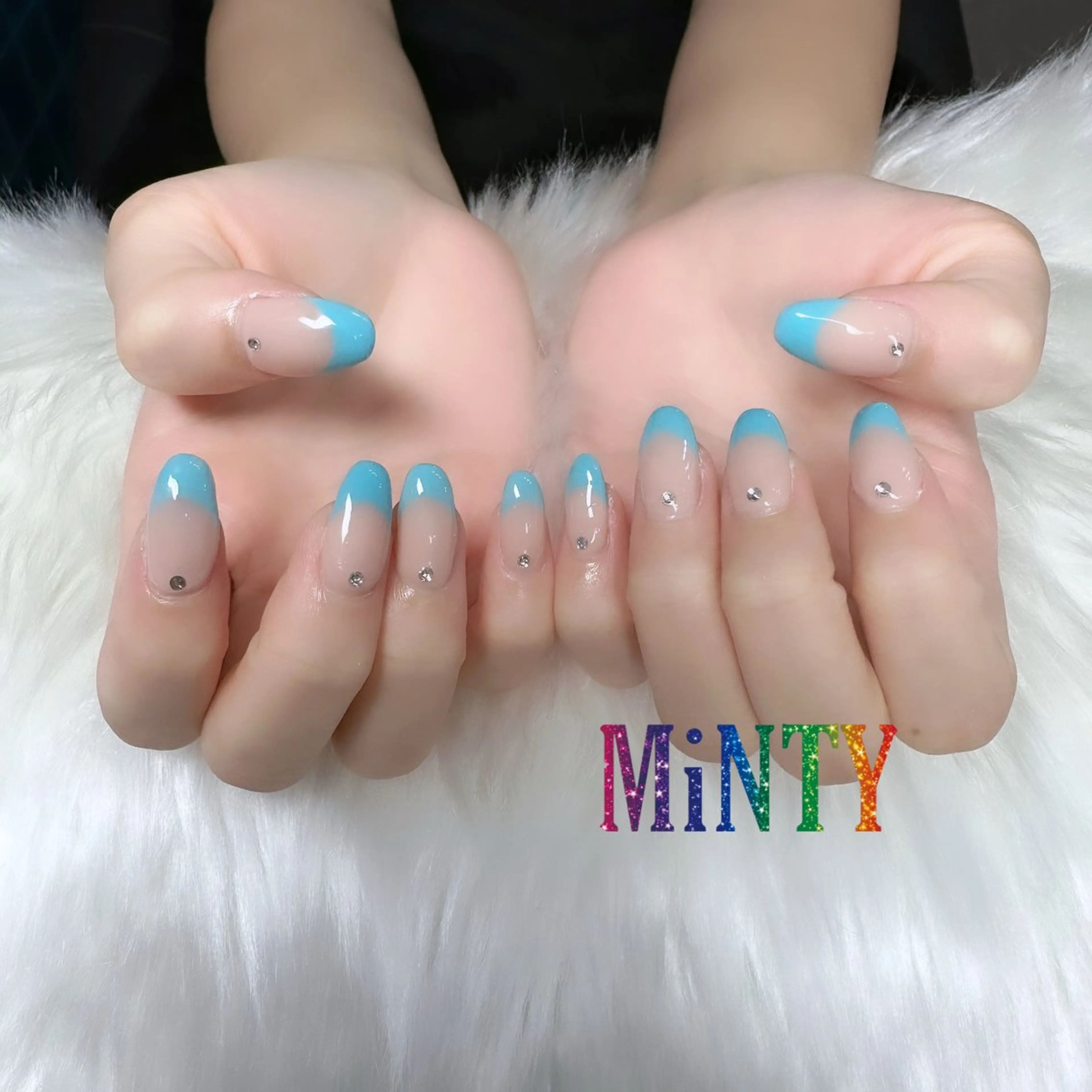 ミディアム ハンドネイル MiNTY NAIL所属・ひより MiNTY 船橋店のネイルデザイン