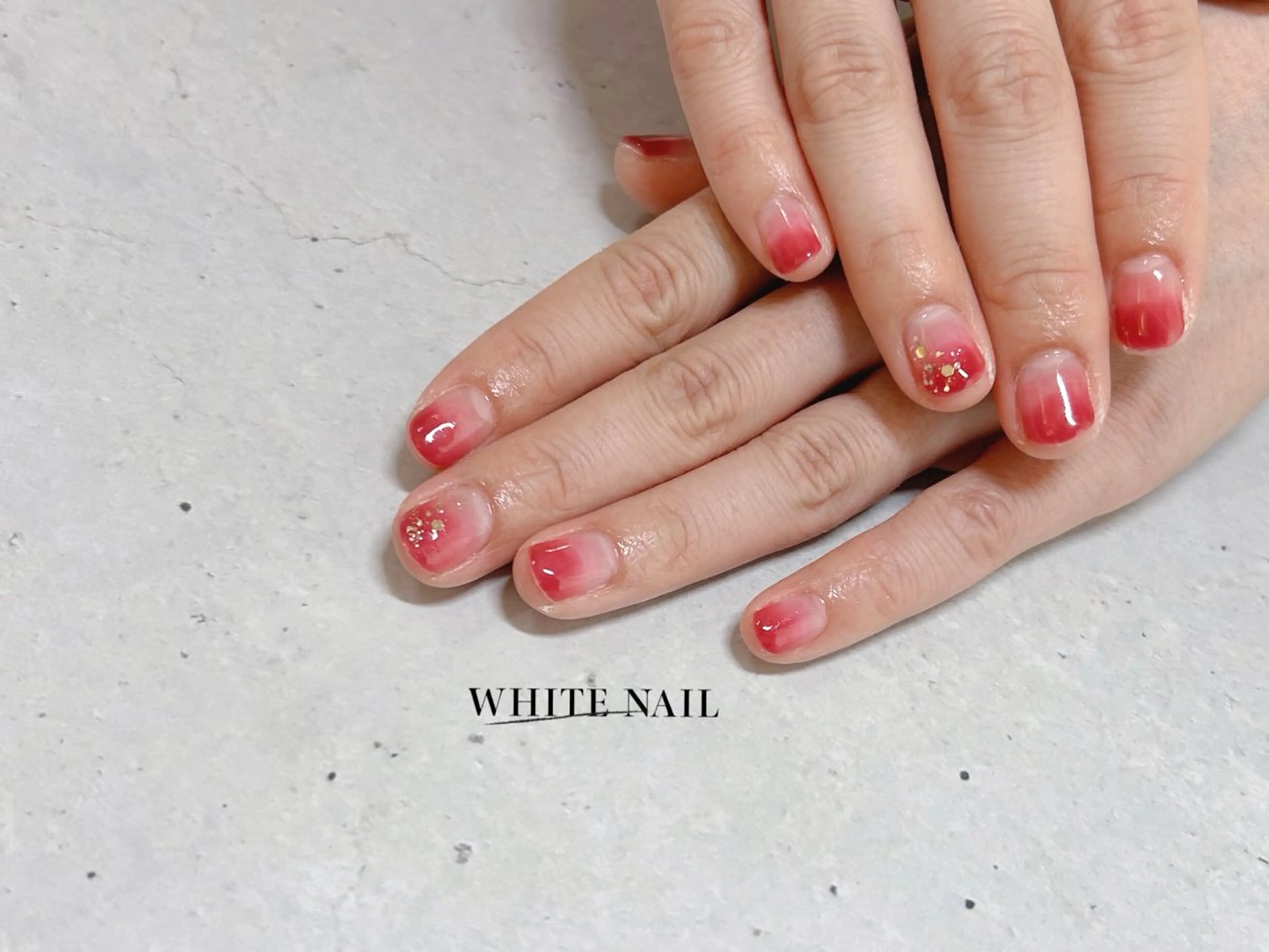 ネイル グラデーション ハンドネイル WHITE NAIL ホワイトネイルのネイルデザイン