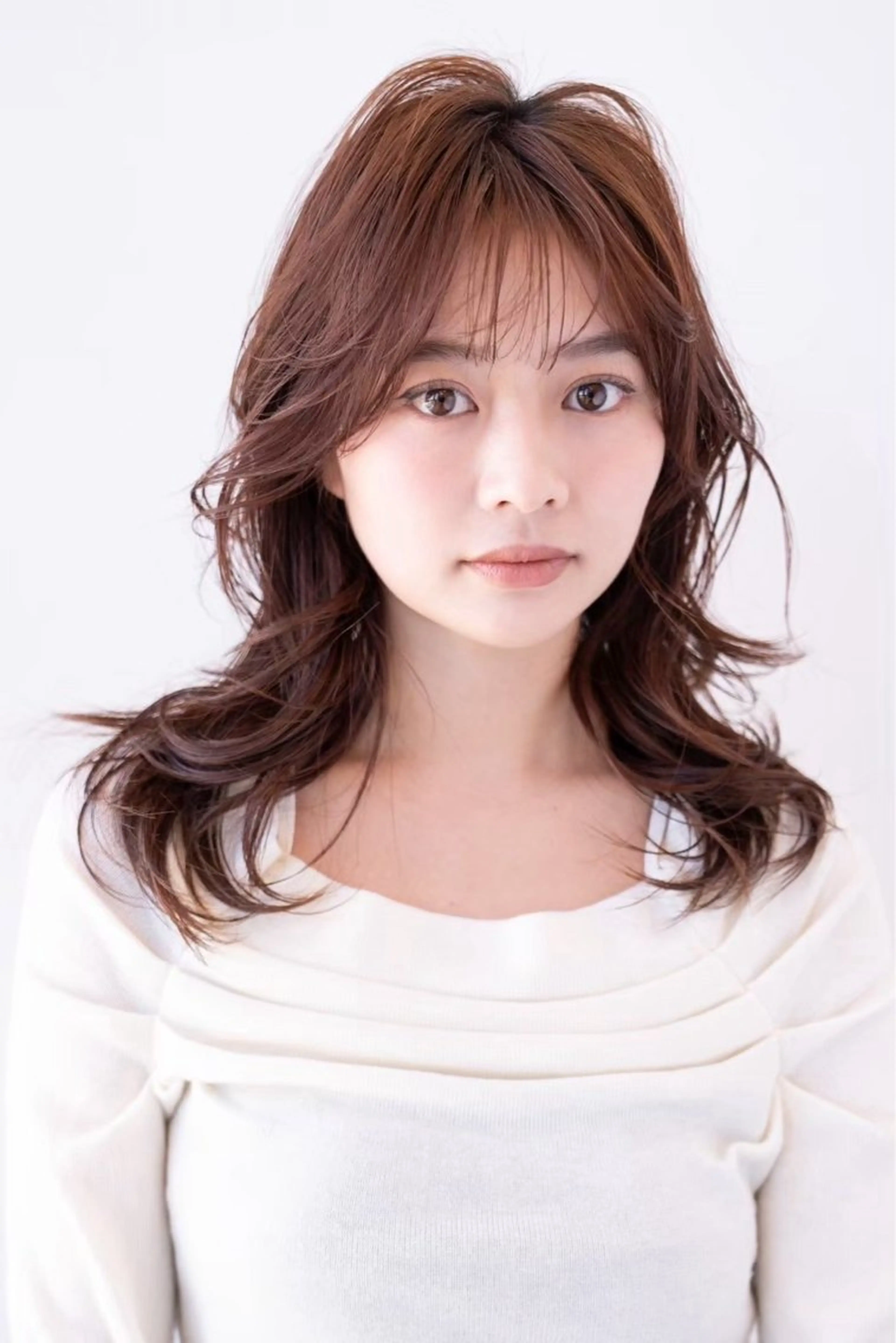 ロング 渋谷/切りっぱなし レイヤー/ブリーチのヘアスタイル