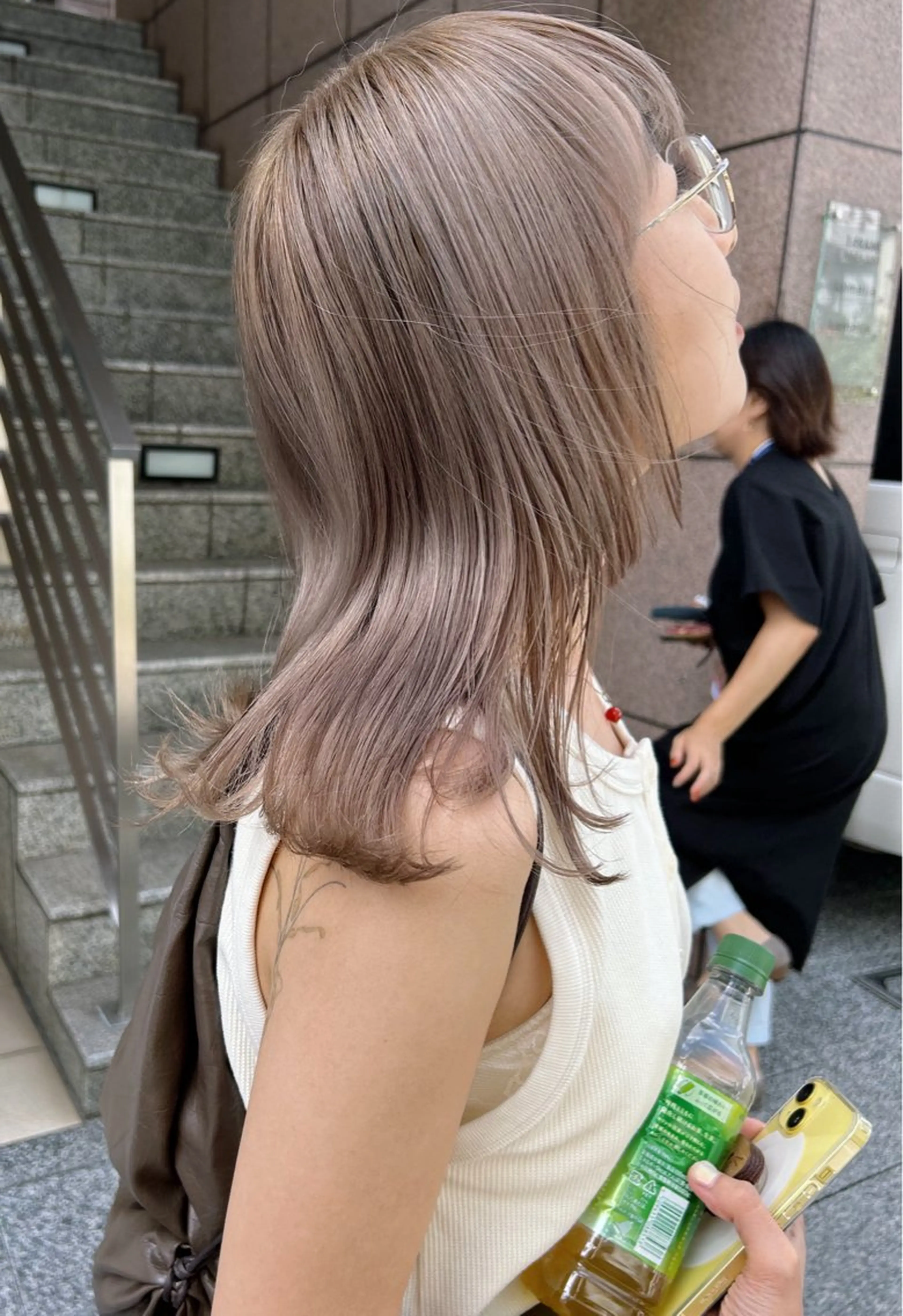 ミディアム カラー ヘアカラー トリートメント グレージュ× ボブ× ハイトーン　前田隆太のヘアスタイル