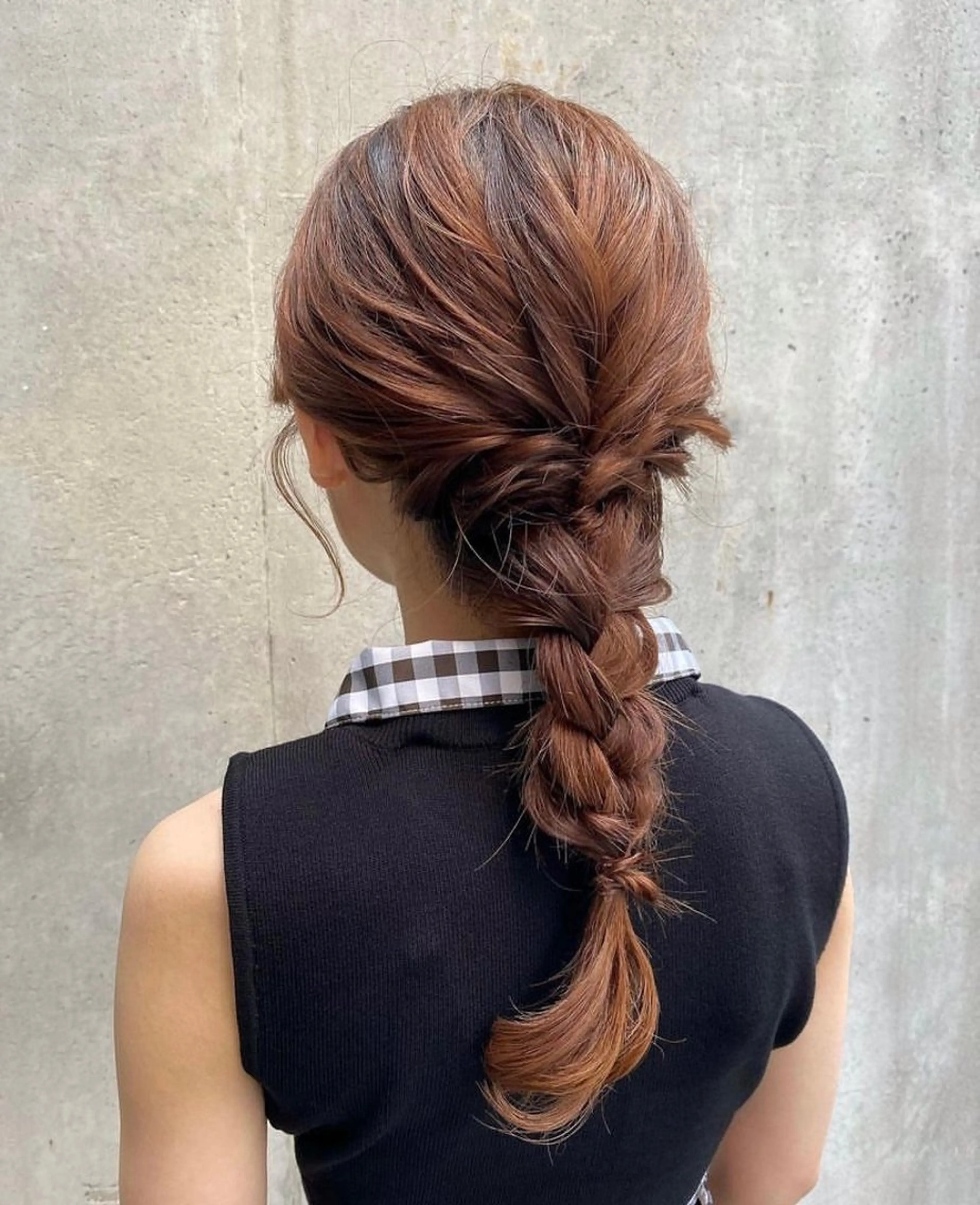 セミロング ヘアアレンジ 三つ編み ヘアセット 栗崎 菜弥のヘアスタイル
