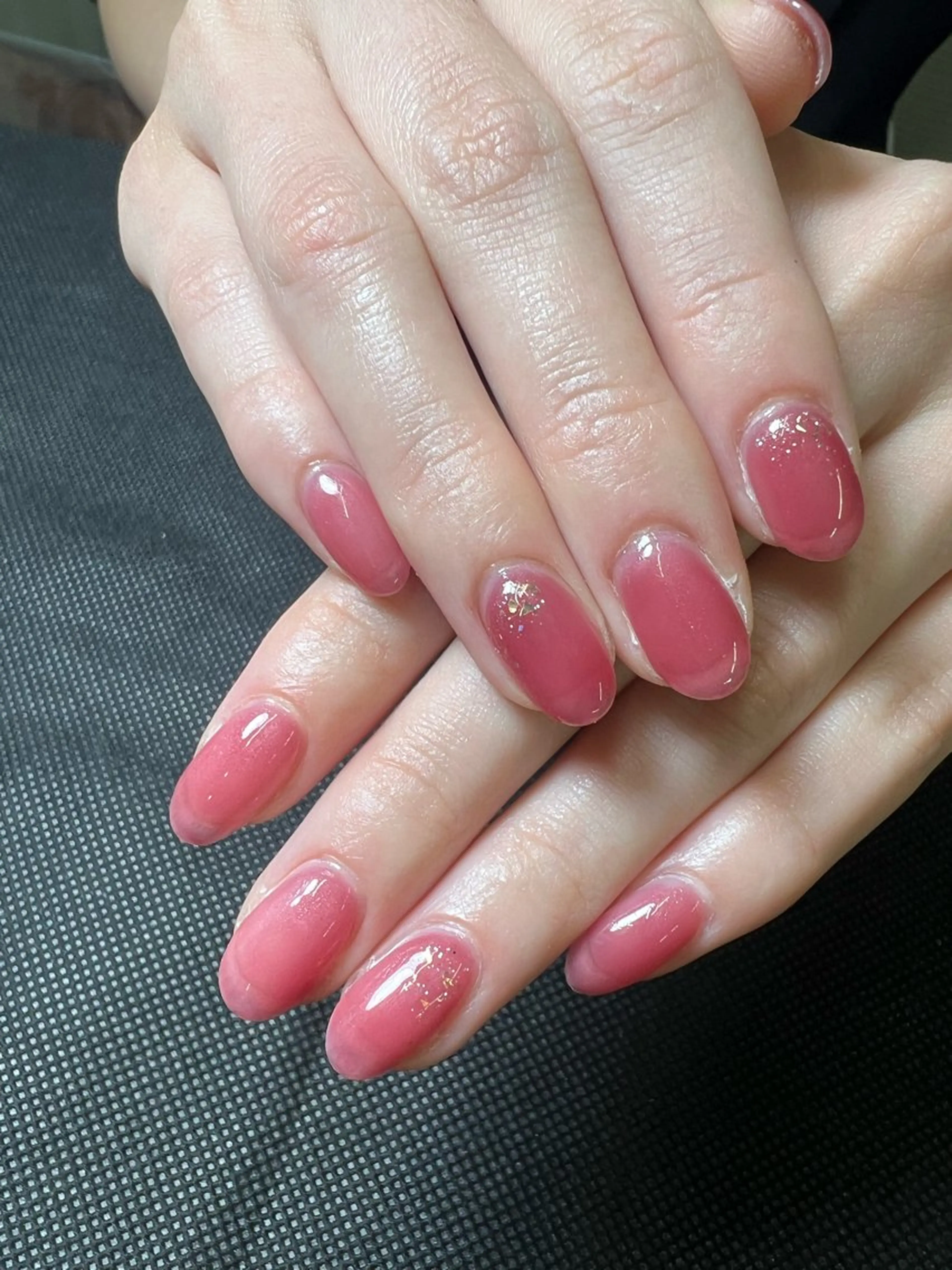 ネイル Emiネイルサロン＆スクール所属・Yui ゆいのネイルデザイン