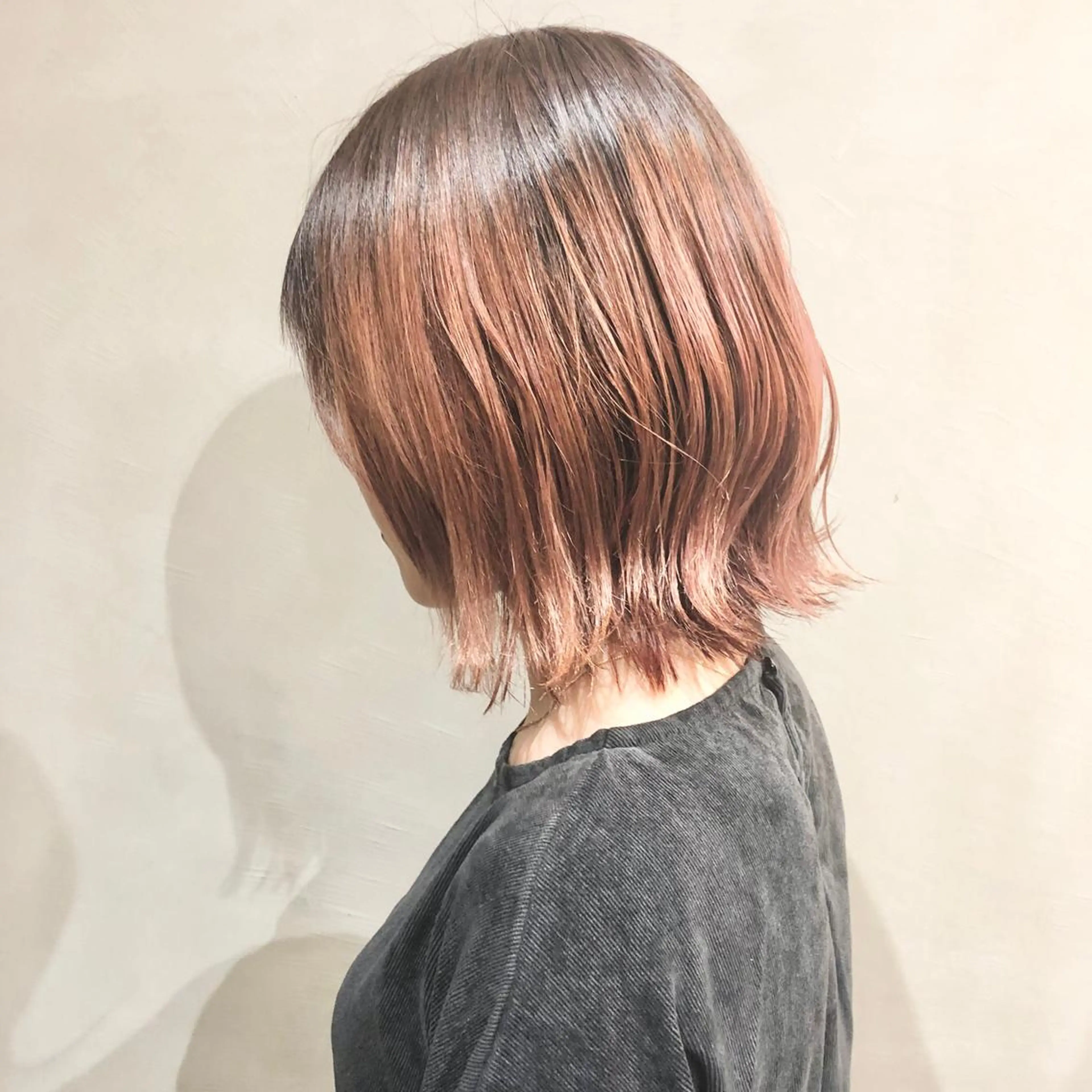 ショート カット ヘアカラー トリートメント シンタニ ナオトのヘアスタイル
