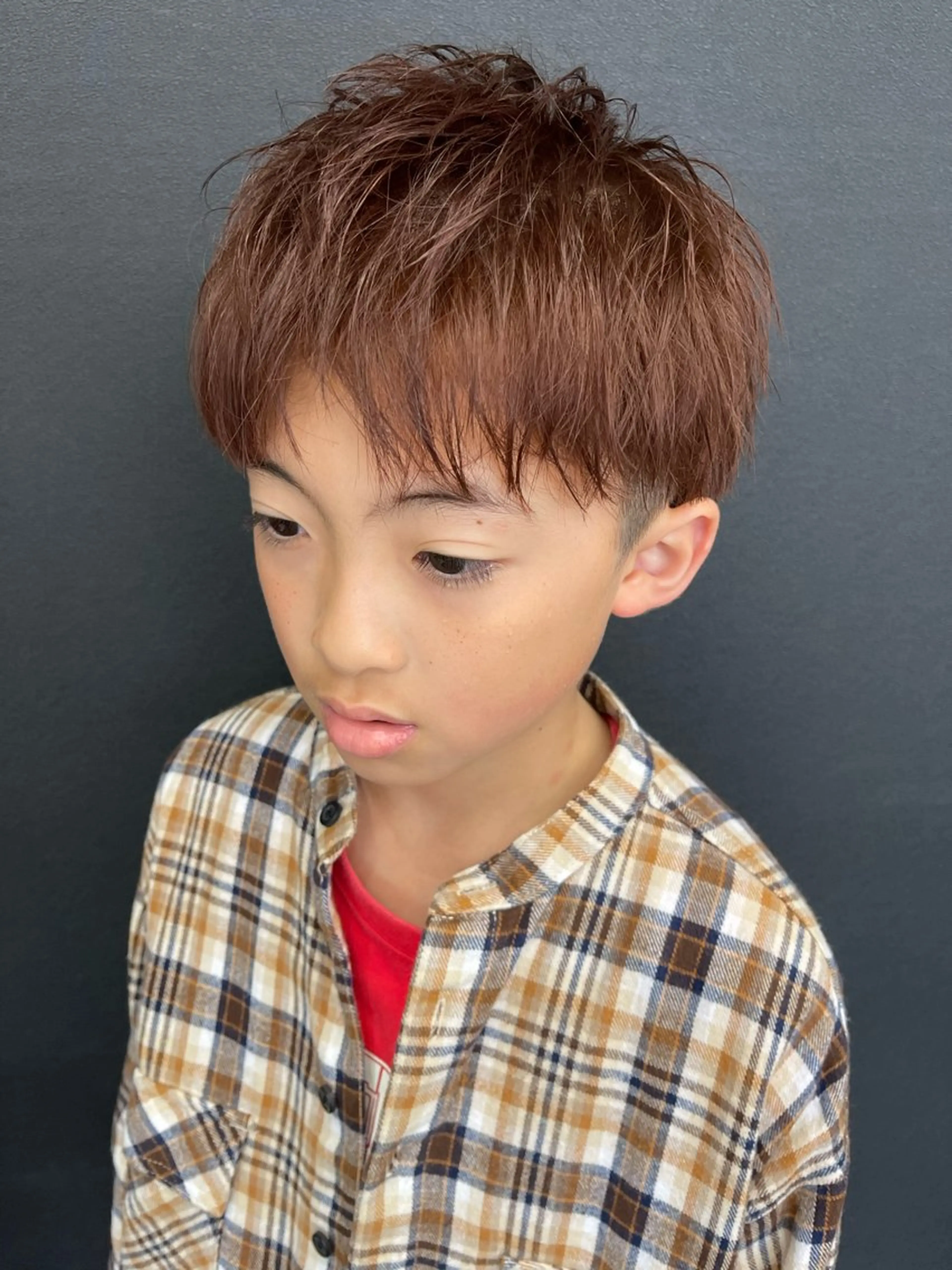 ショート カラー メンズ キッズ 学生（メンズ向け） ベージュカラー レッドカラー 学生 カット ヘアカラー トリートメント beautystadium529所属・高橋 裕利のヘアスタイル