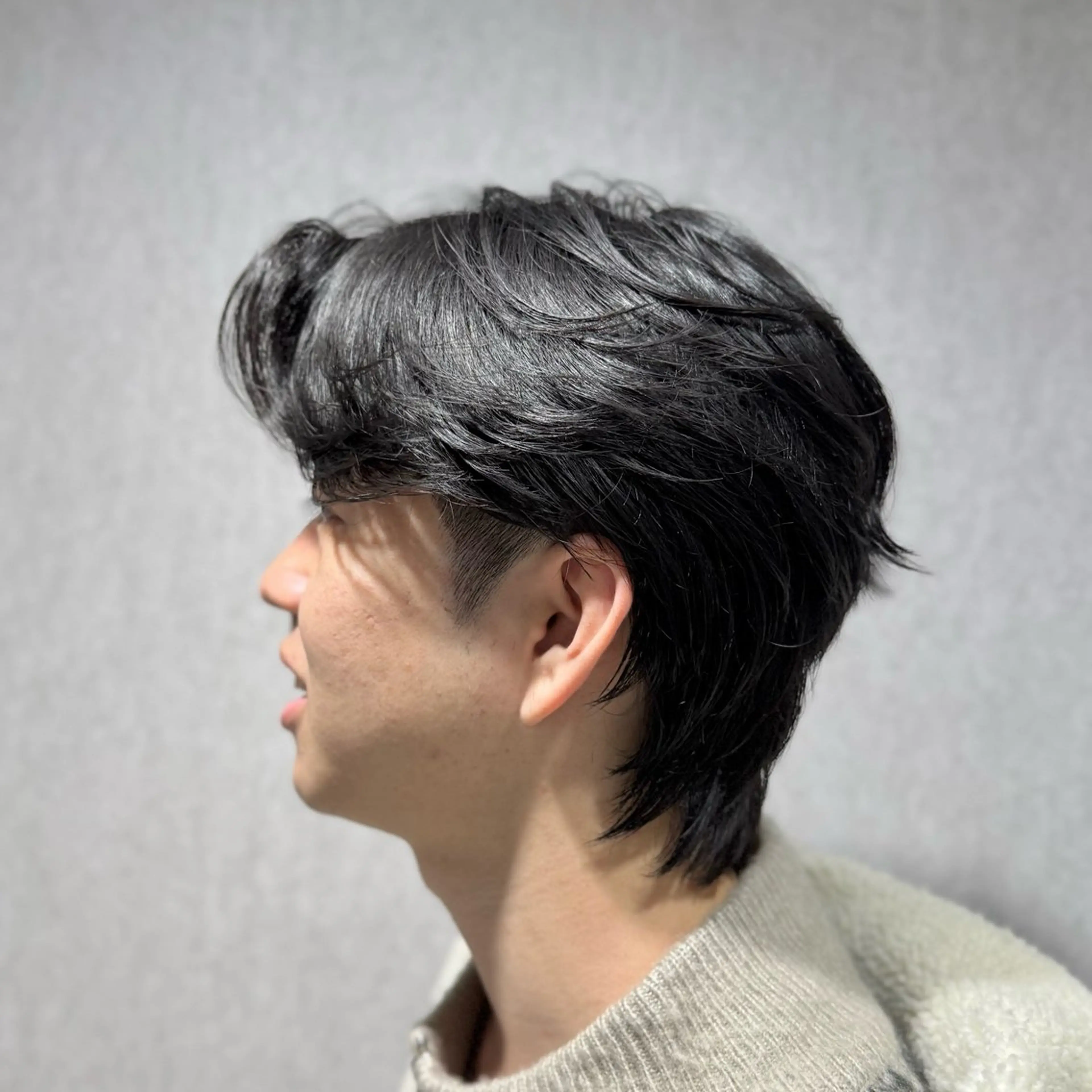 メンズ センターパート メンズウルフカット ウルフカット 曲がる縮毛/カルマパ ーマ/池袋/横村大全のヘアスタイル