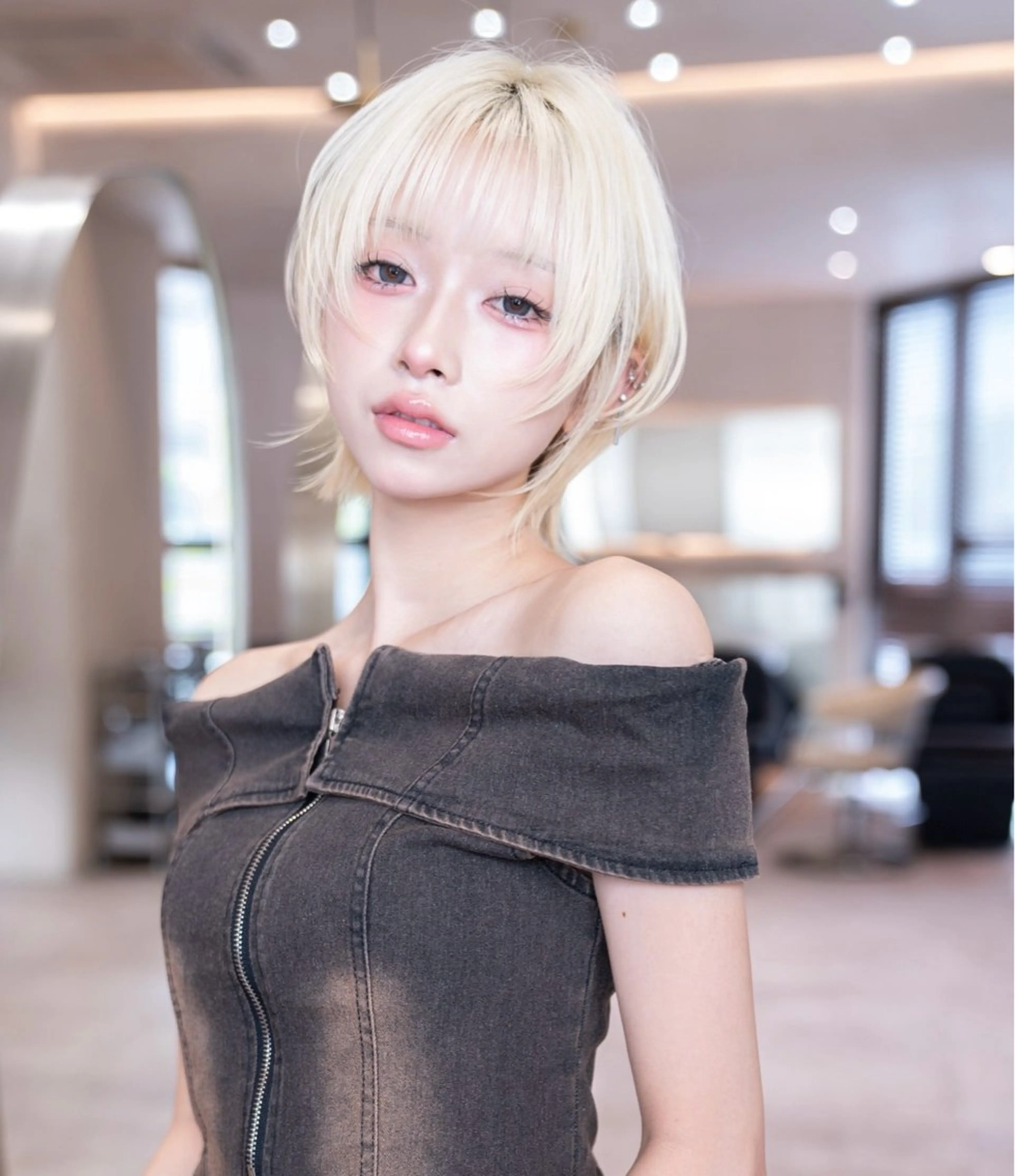ショート カラー ブリーチ ハイトーンカラー 似合わせカット ショートヘア ヘアカラー 韓国ヘア顔周りカット そーた/渋谷駅のヘアスタイル
