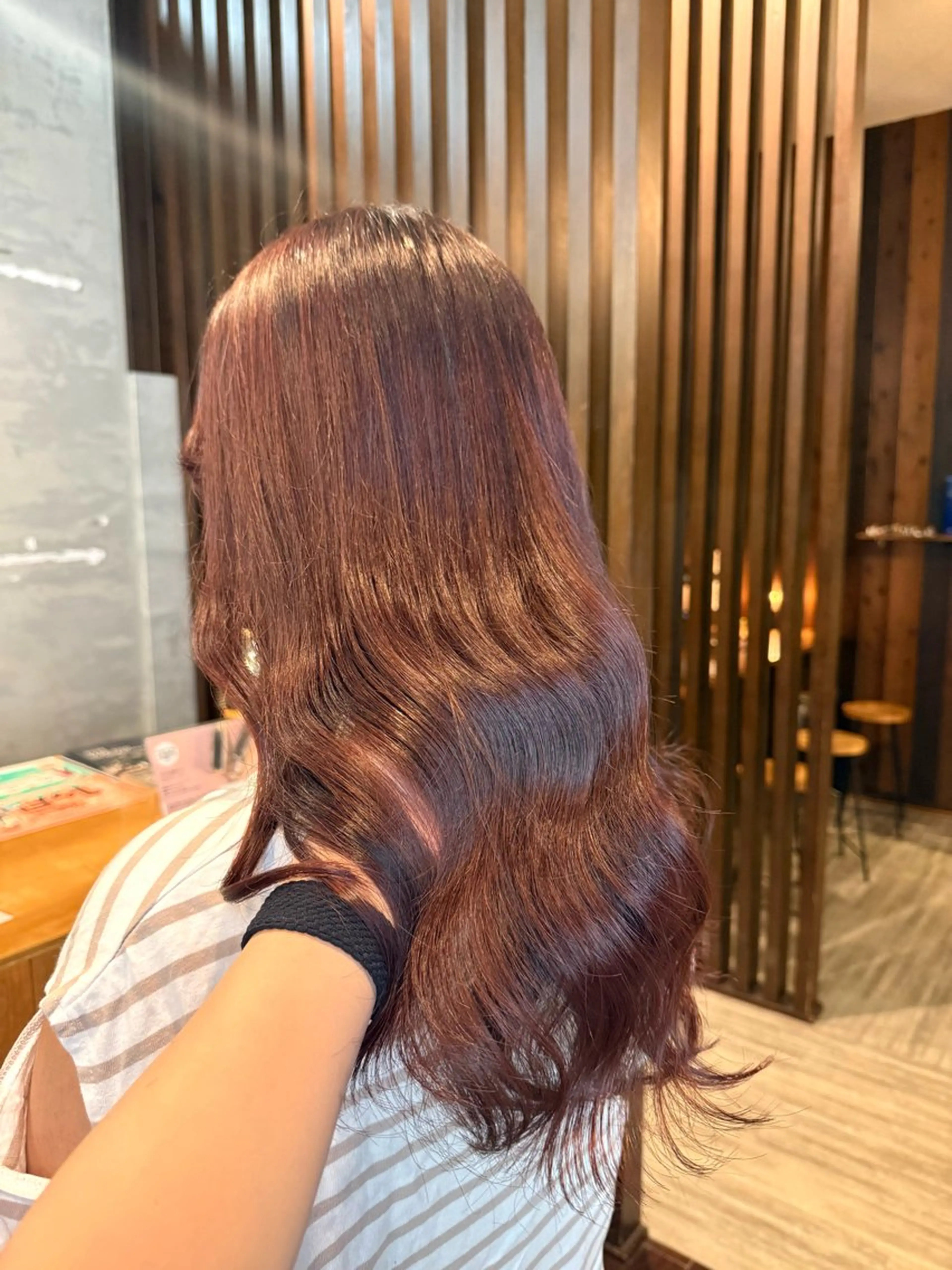 ロング カラー ブラウンカラー ピンクカラー ピンクブラウン カット ヘアカラー BRANCHÉ小牧/ 西尾 美月のヘアスタイル