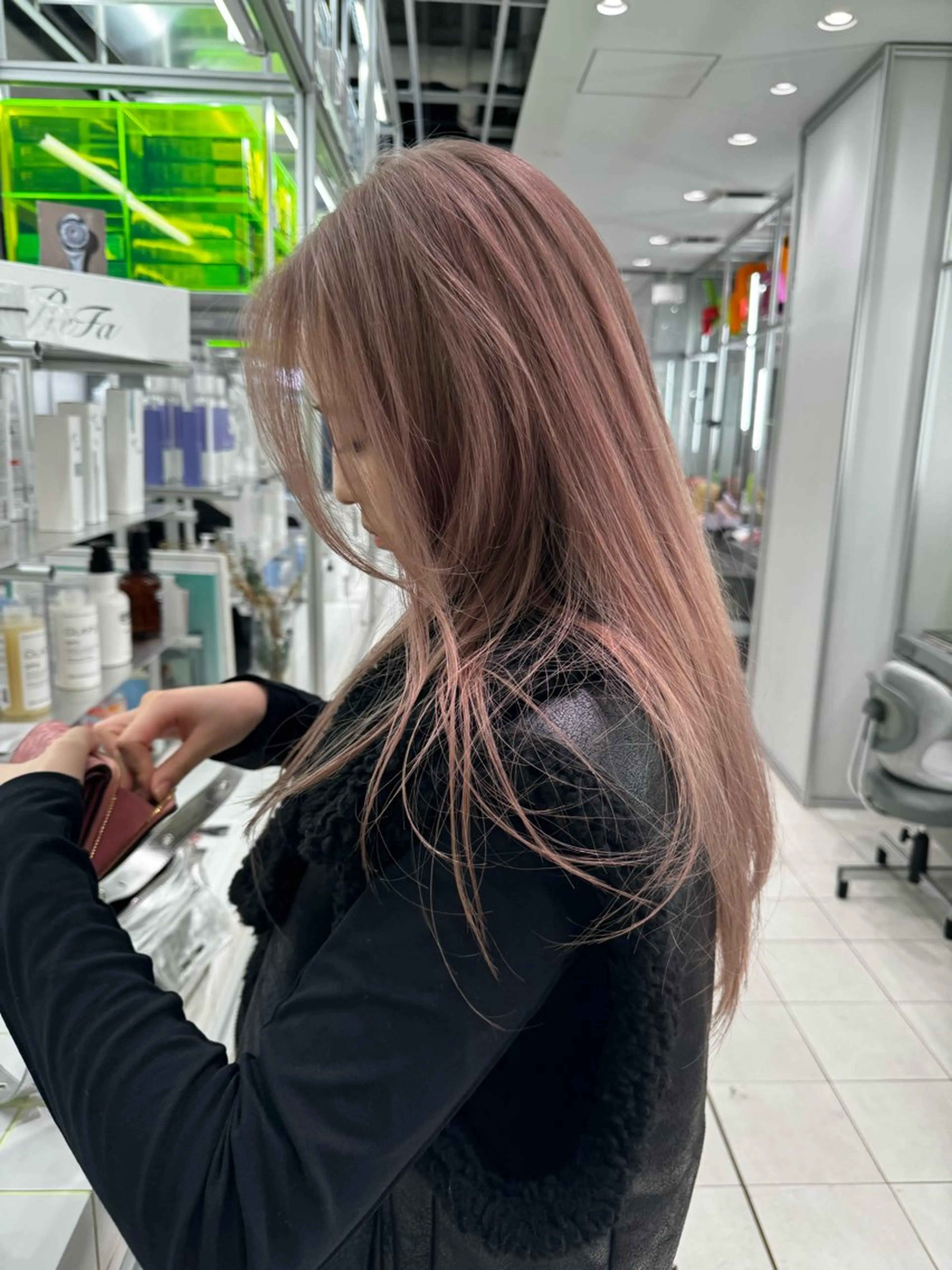 ロング カラー 増井 歩夢のヘアスタイル