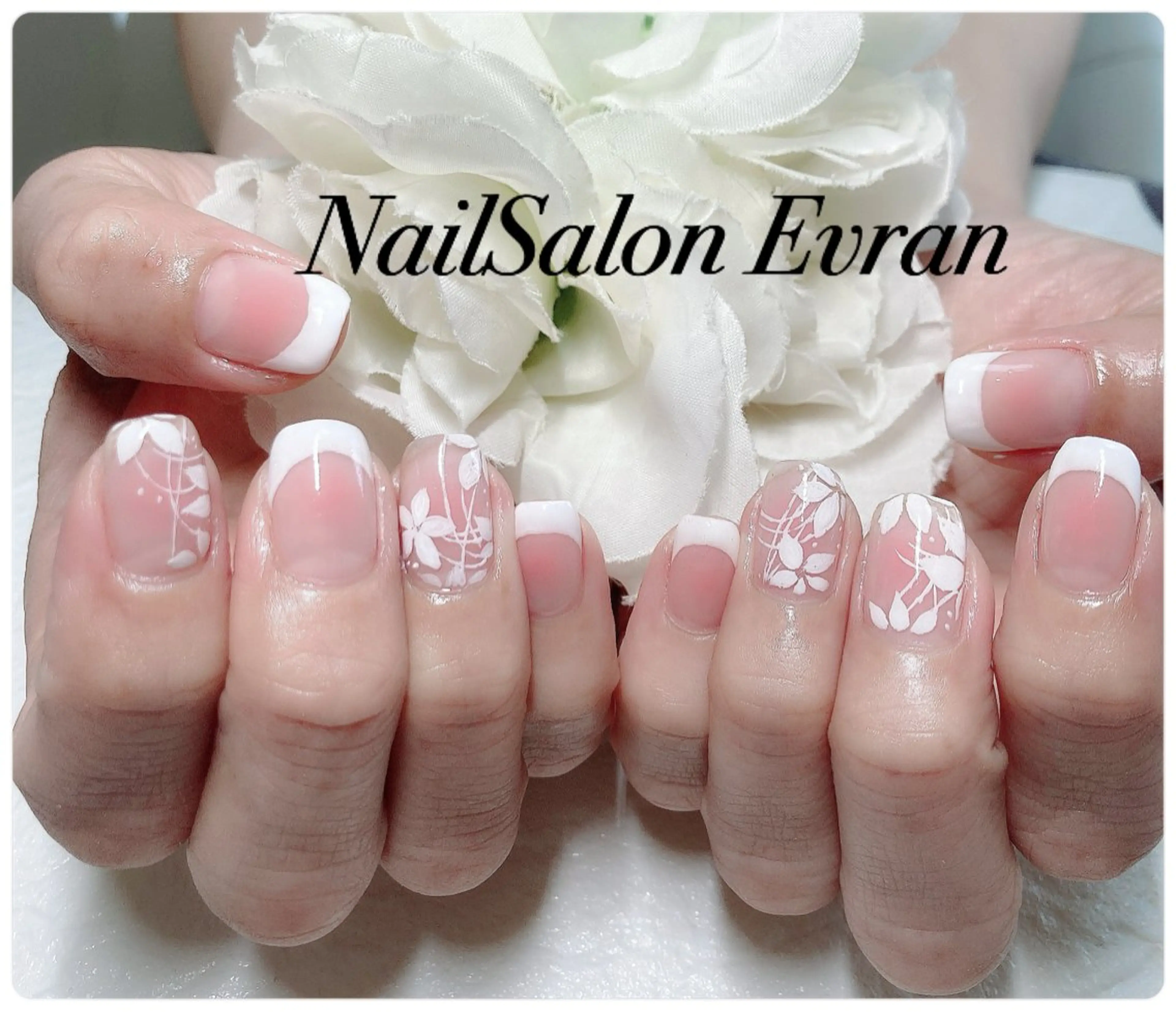 ネイル アートネイル チークネイル フレンチネイル ジェルネイル マグネットネイル ハンドネイル Nail salon Evranのネイルデザイン