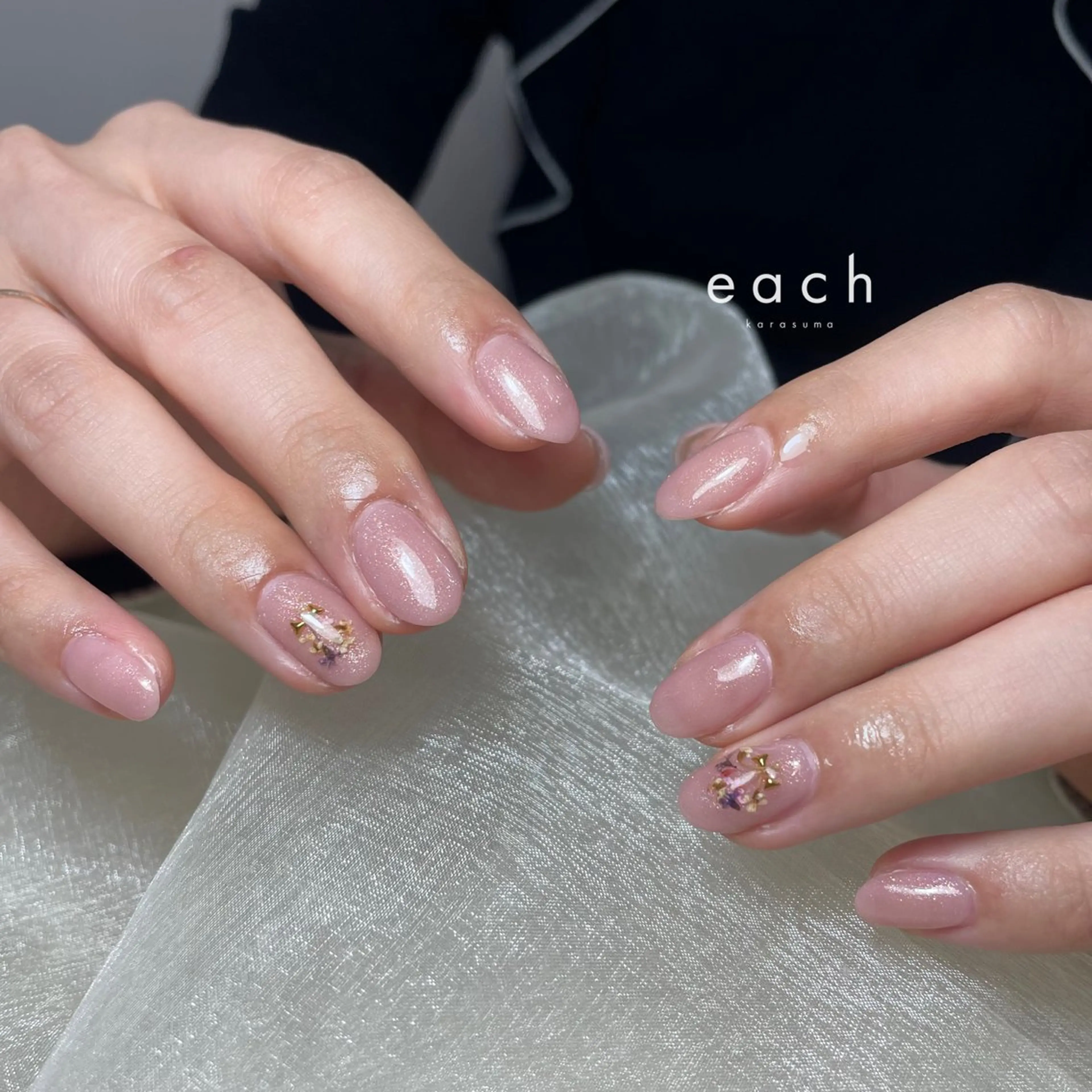 ネイル ハンドネイル each lucaのネイルデザイン