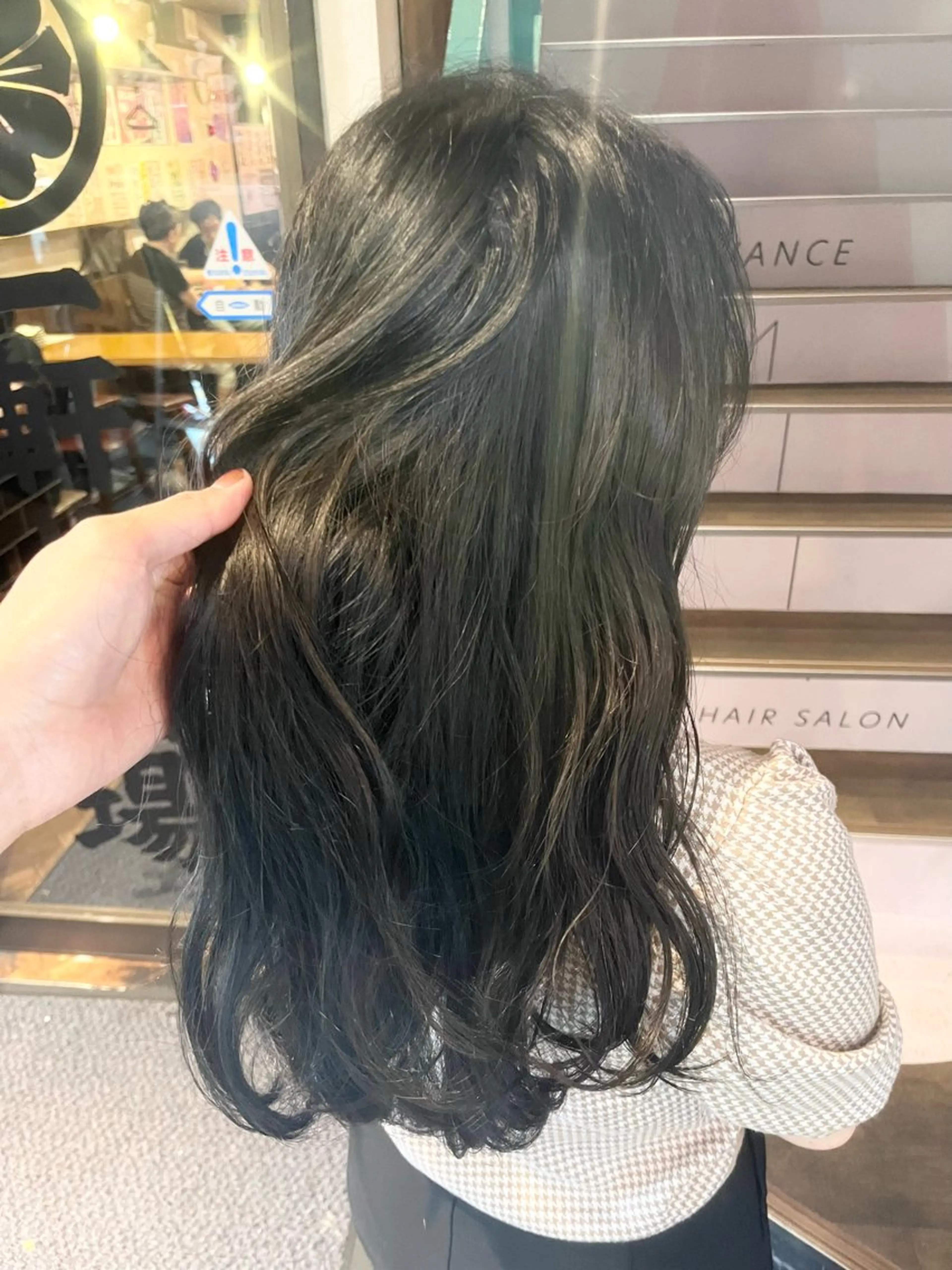 ロング カラー パーマ ヘアアレンジ メンズ メンズインナーカラー アディクシーカラー 透明感カラー インナーカラー カット ヘアカラー トリートメント 暗髪透明感カラー/ インナー/小島良太のヘアスタイル