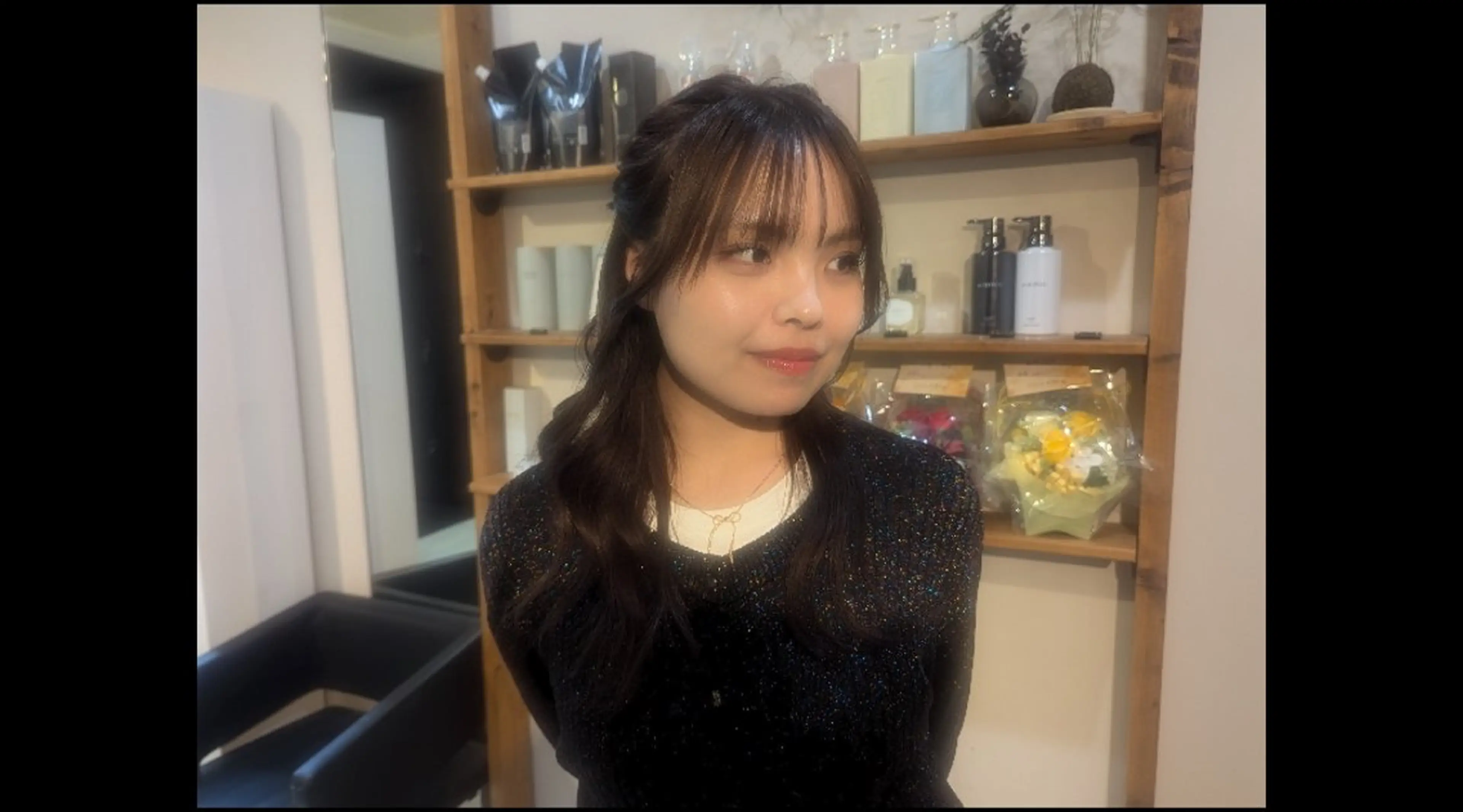 セミロング ヘアセット 髪質改善/お呼ば れヘア/透明感カラーのヘアスタイル