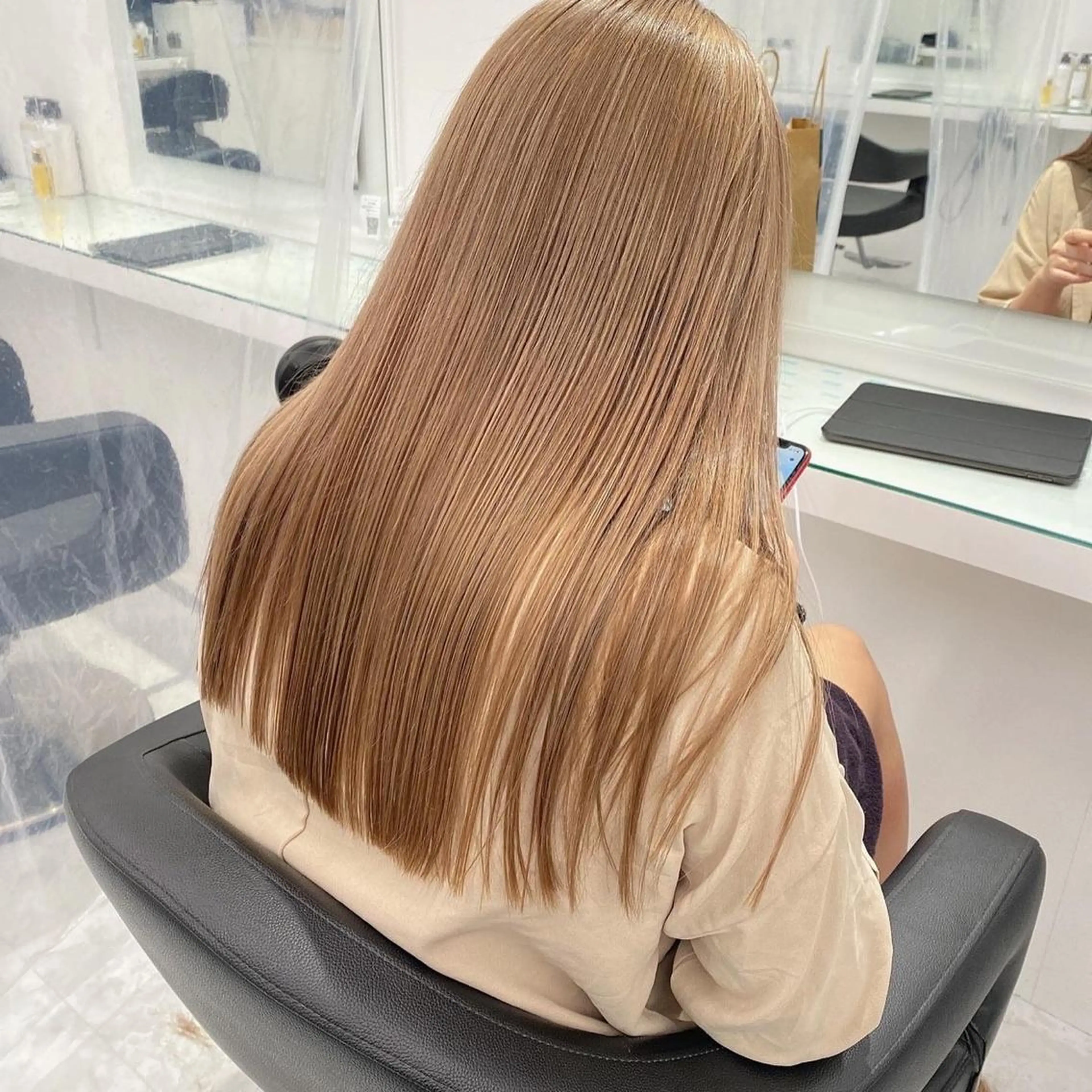 セミロング カラー ヘアアレンジ 🤎大人かわいい🤎 韓国レイヤー🤎力丸のヘアスタイル