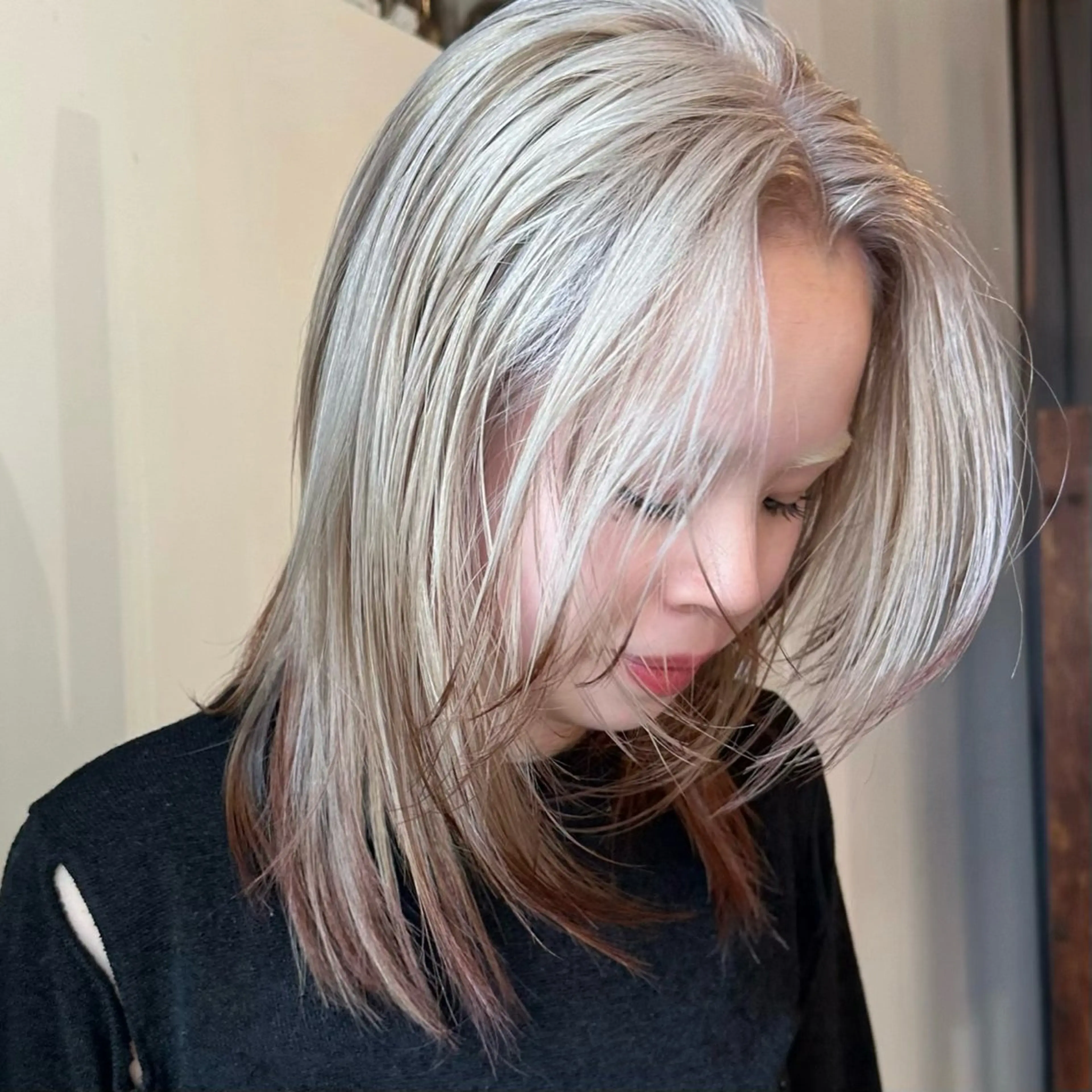 ミディアム カラー デザインカラー 顔まわりレイヤー レイヤーカット カット ヘアカラー bloc japon所属・ﾌﾞﾚｲｽﾞ˚✧₊⁎ ﾚｲﾔｰToriのヘアスタイル
