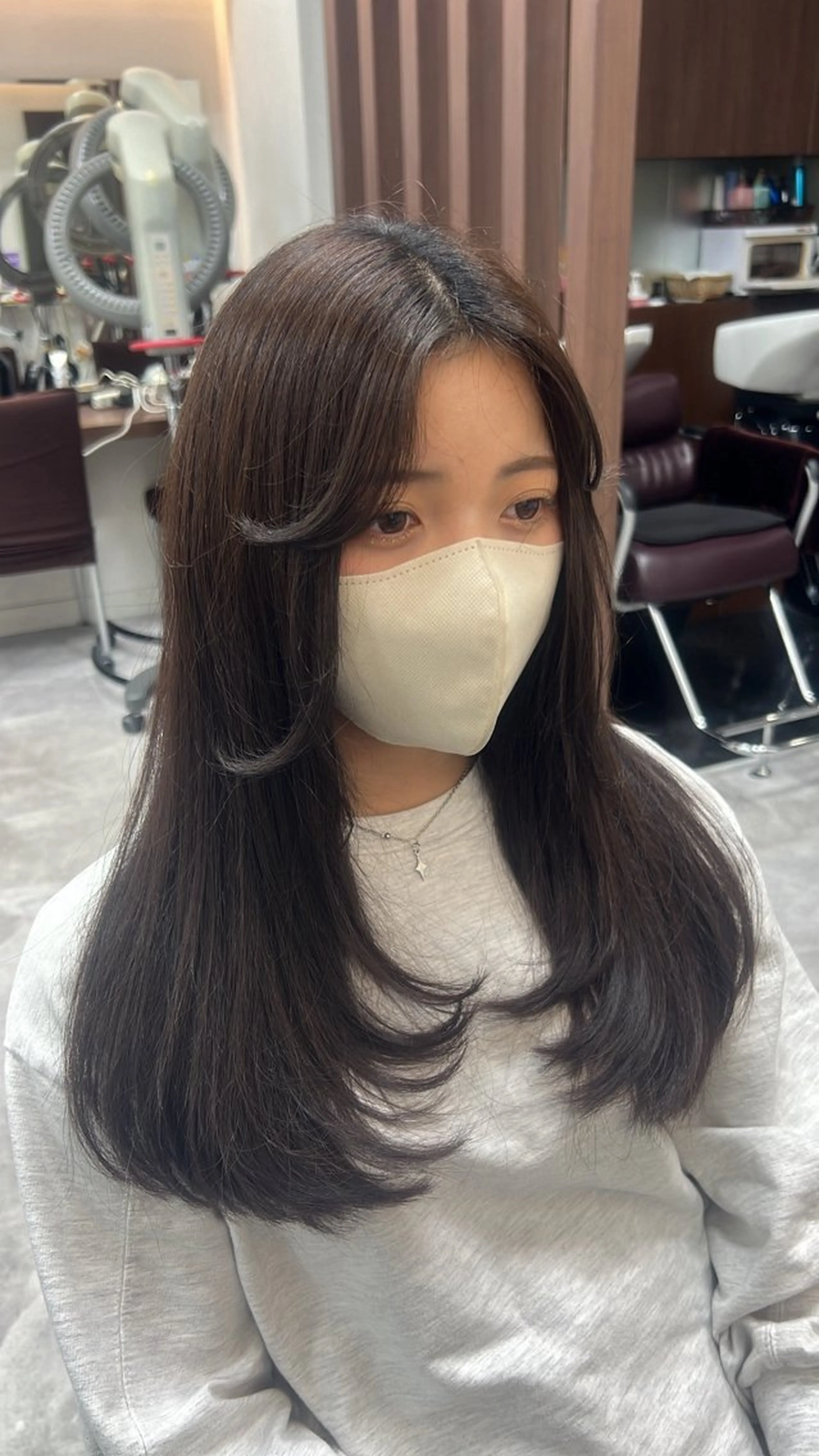 ロング 韓国風ヘア レイヤーカット 早野 ひかりのヘアスタイル