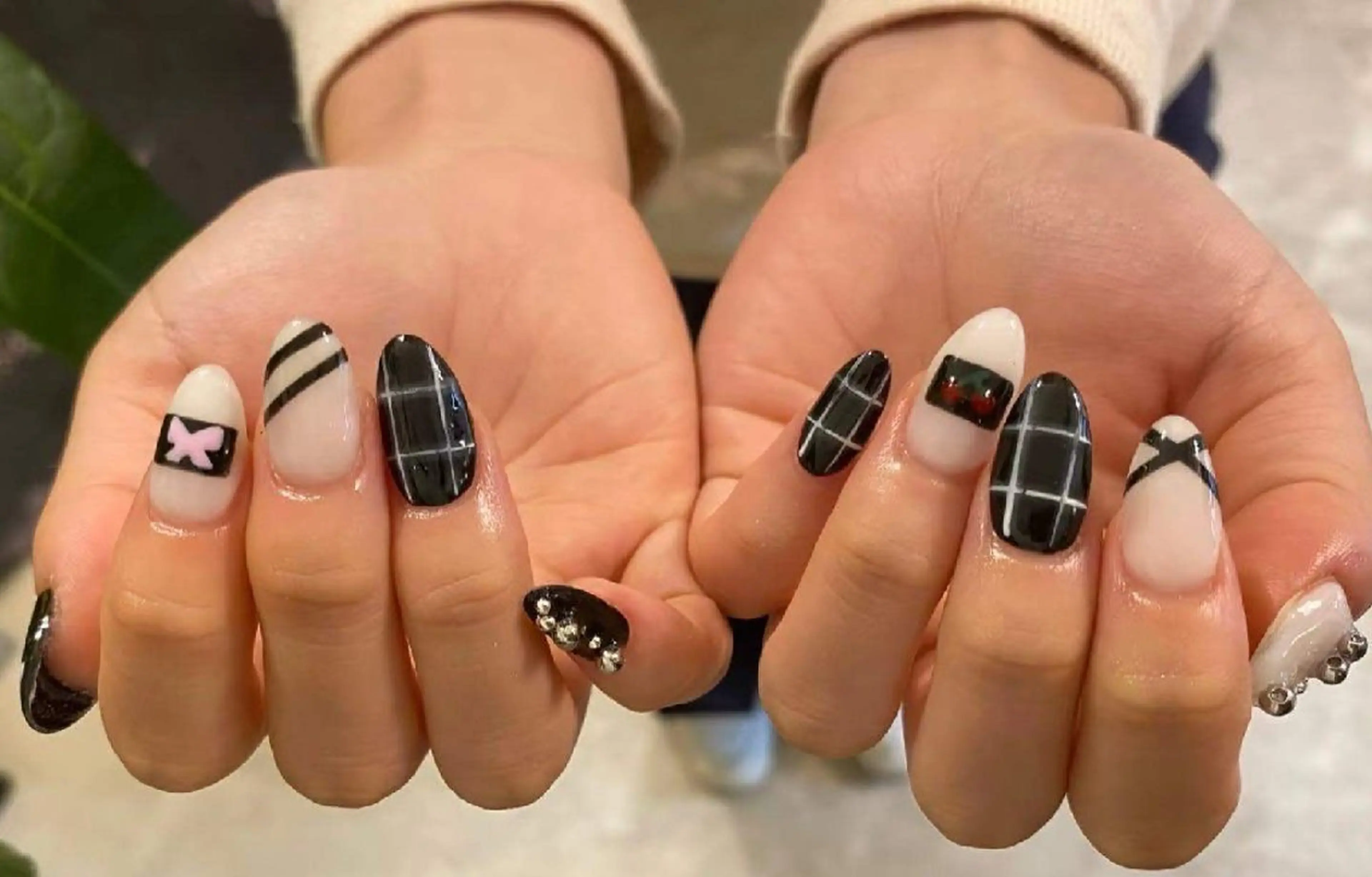 ネイル RiRi  ネイルサロンのネイルデザイン