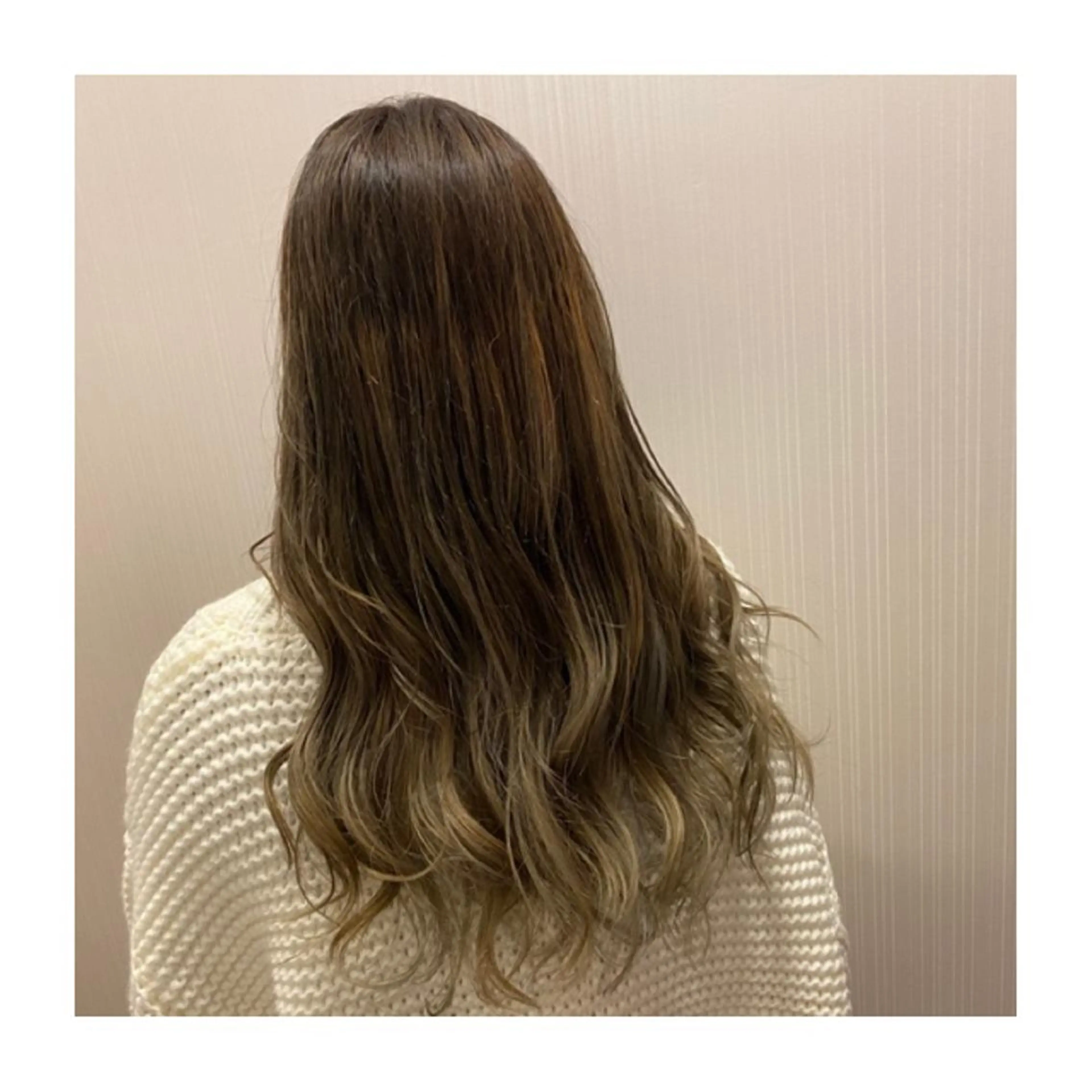 ロング レイヤーカット ヘアカラー 小森谷 亮太のヘアスタイル