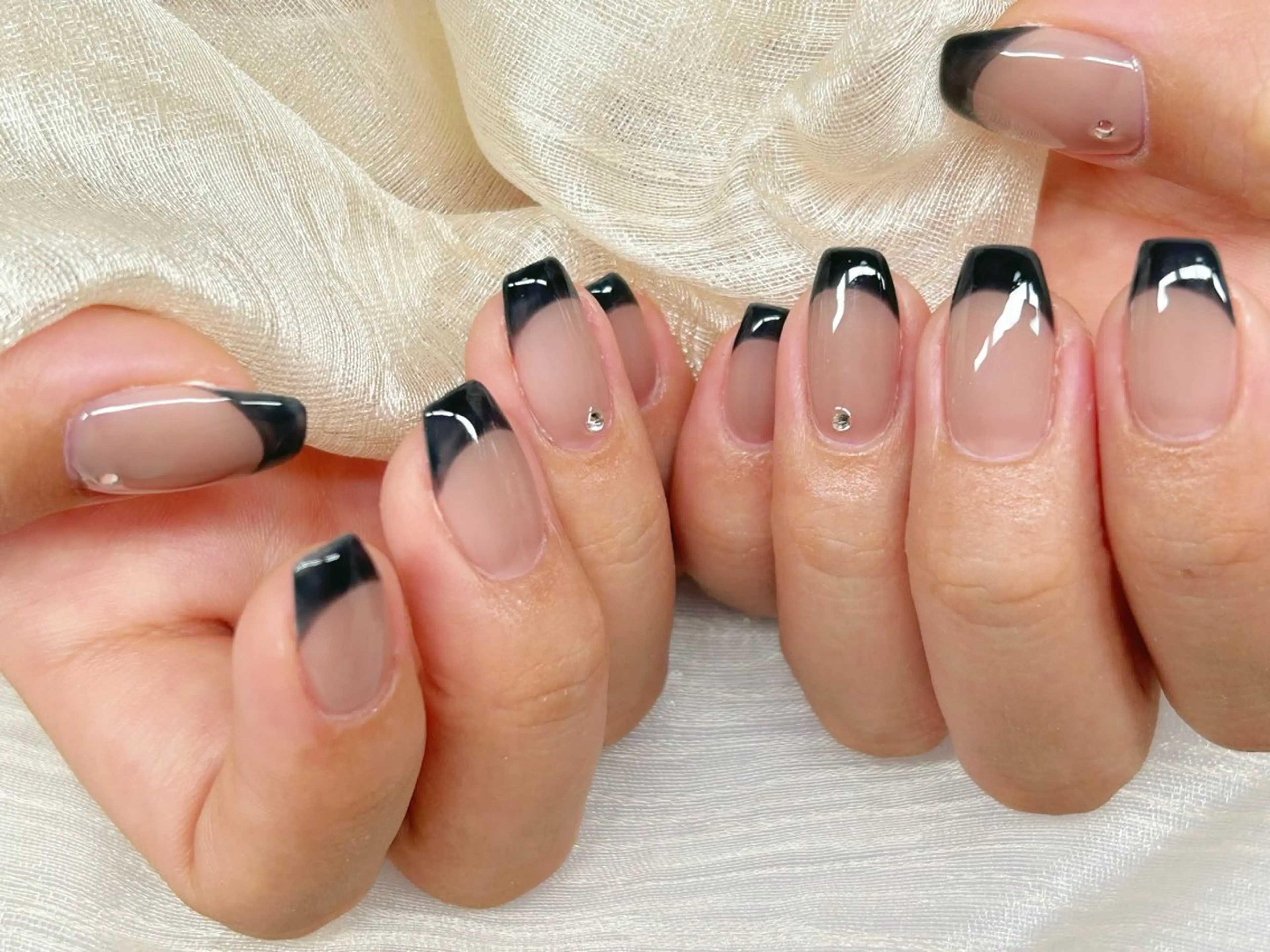 ネイル アートネイル チークネイル 成人式 入学式 長さ出し ハンドネイル Lino Nailのネイルデザイン