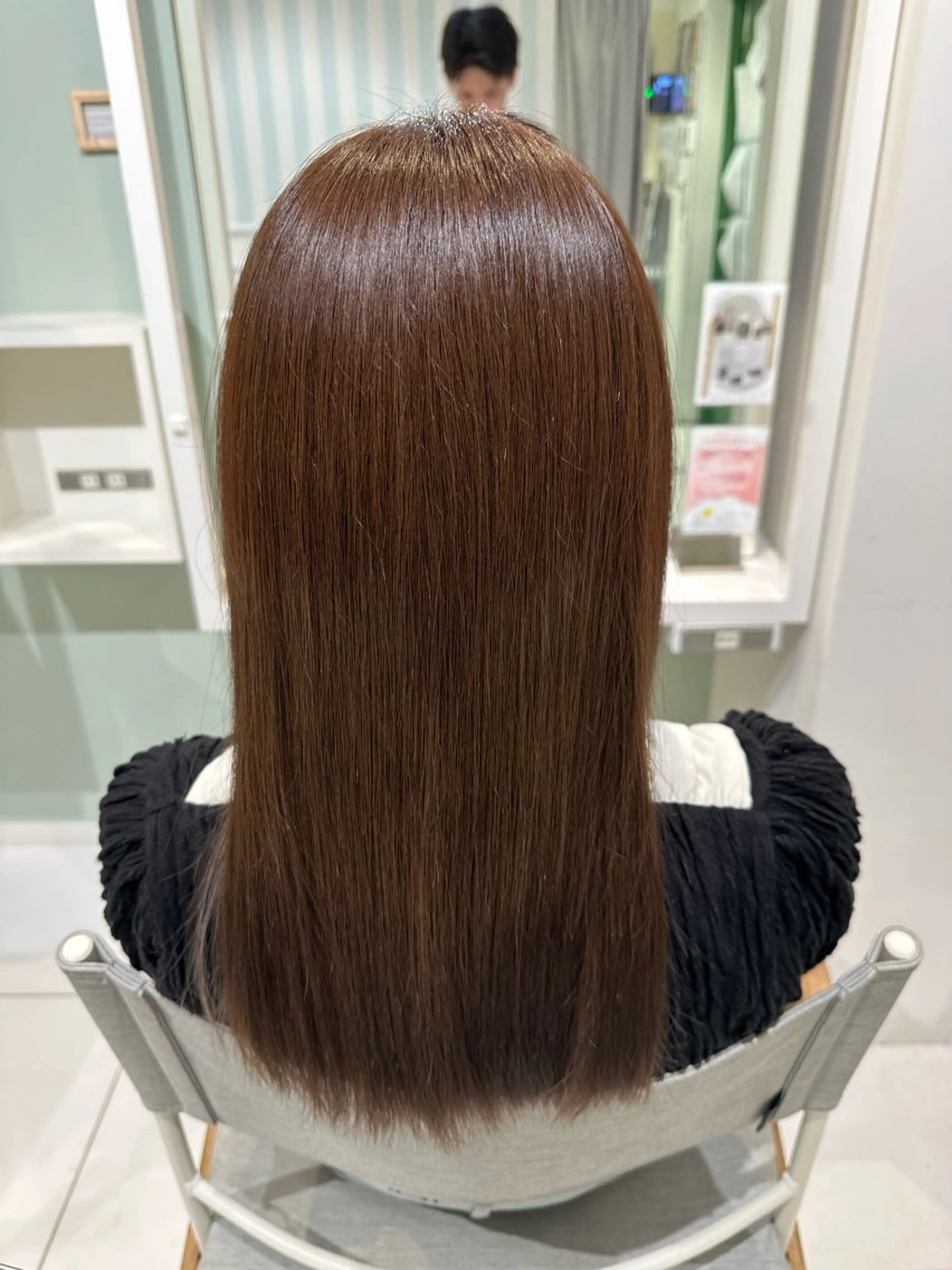 セミロング カット 縮毛矯正 岡田 遥希のヘアスタイル