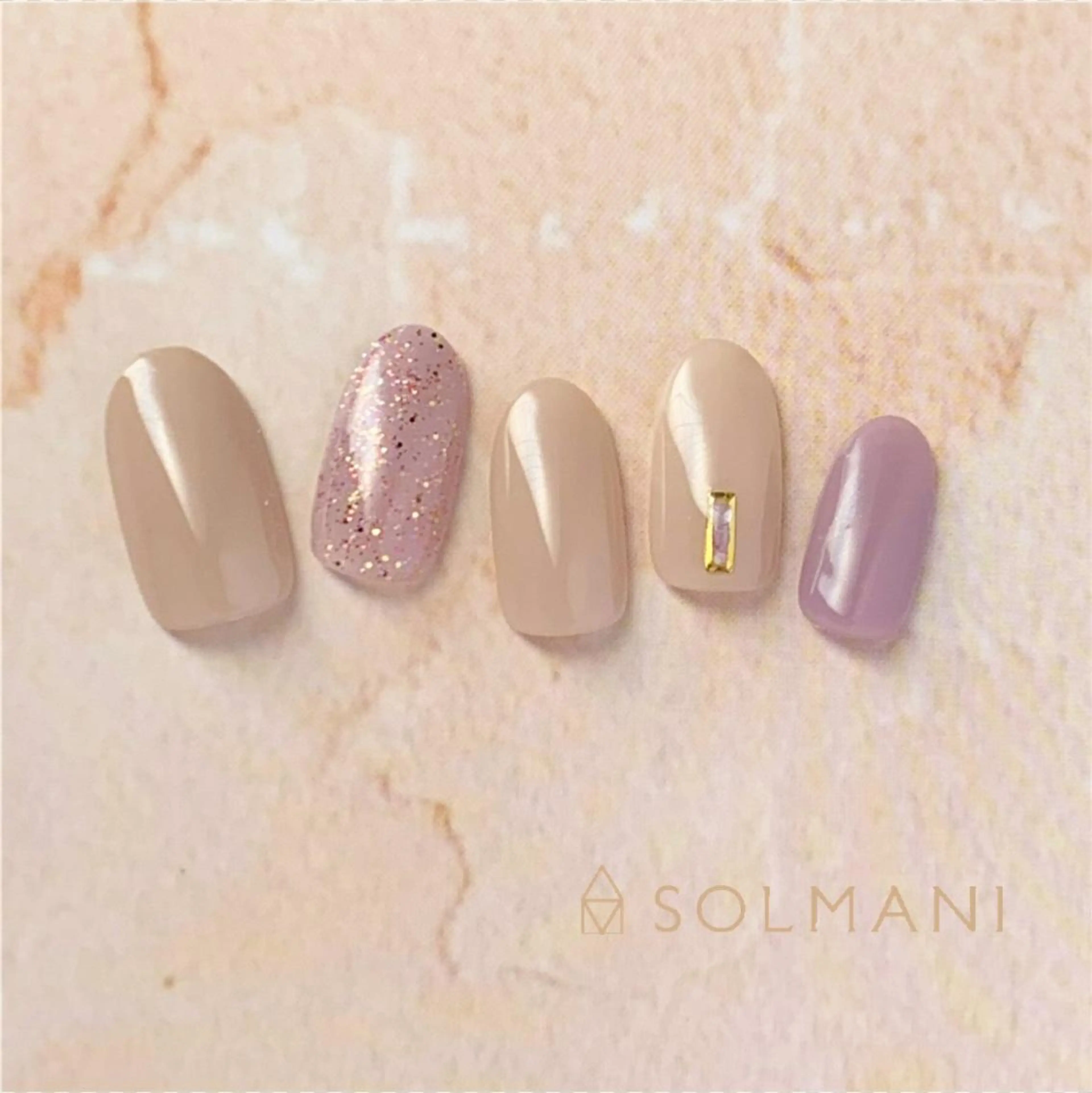 ネイル シンプルネイル SOLMANI 予約担当のネイルデザイン