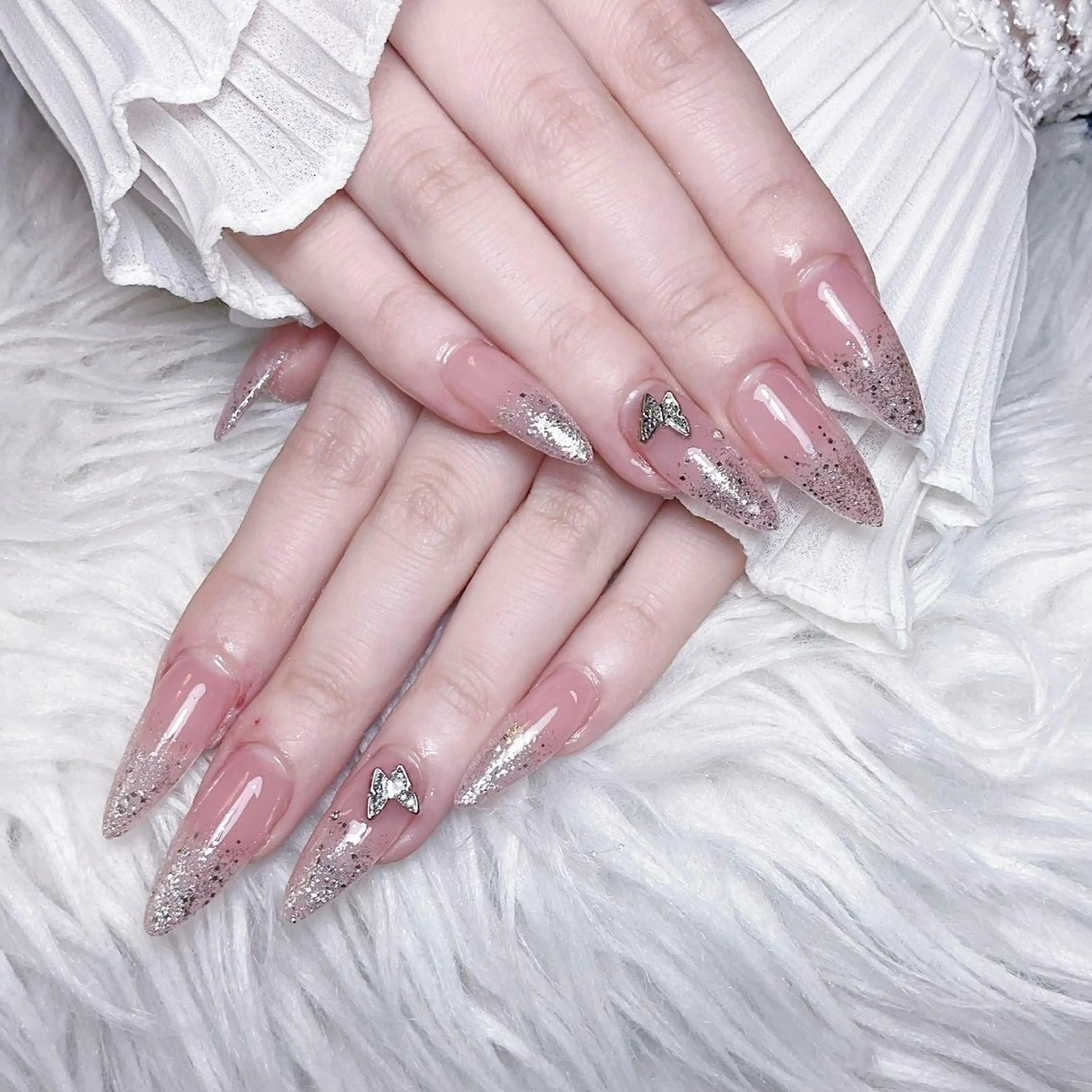 ネイル ハンドネイル ☁️Yun nail KiKi☁️のネイルデザイン