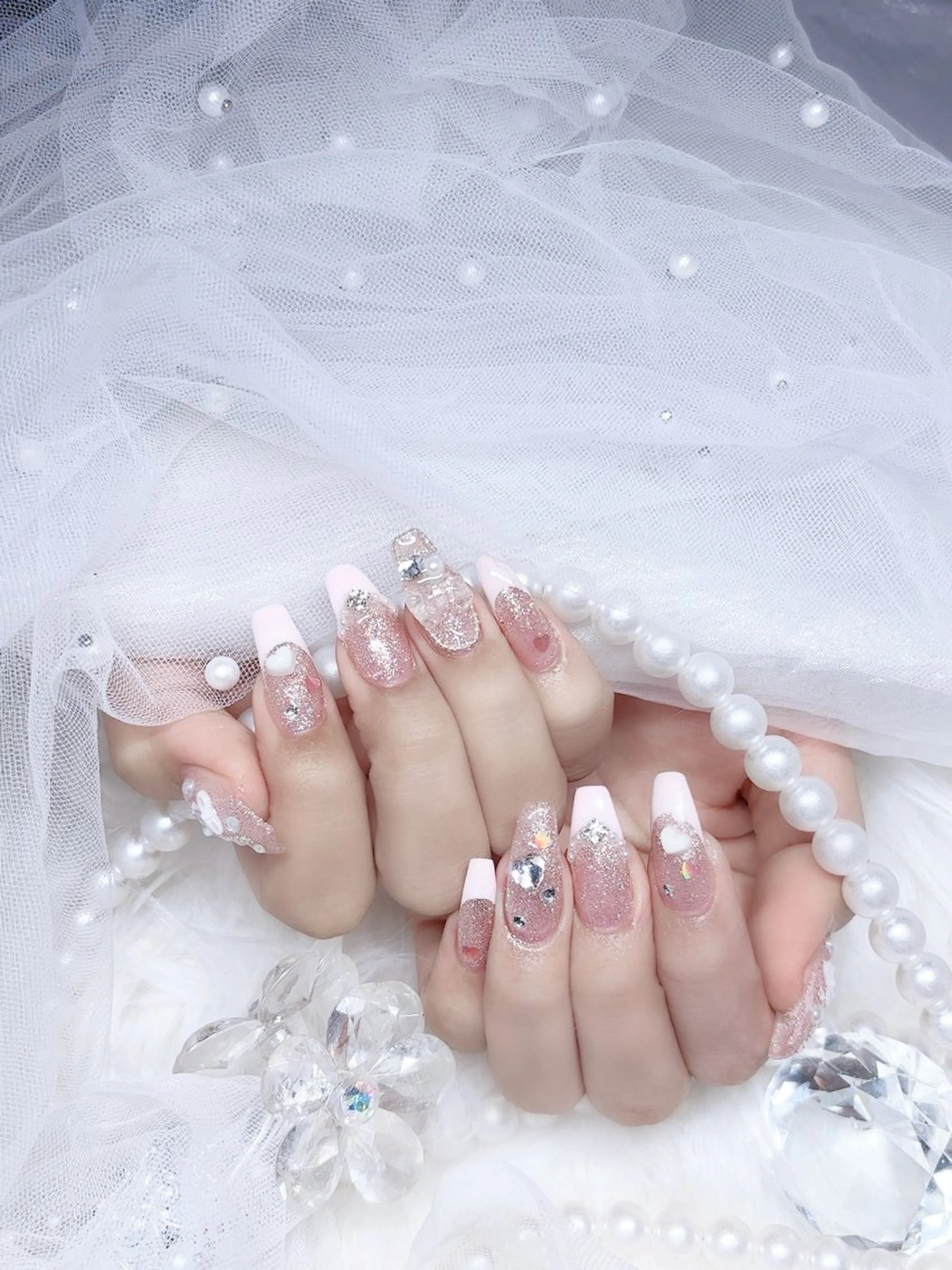 ネイル オーロラネイル 成人式 フットネイル 韓国ネイル ロングネイル ハンドネイル Yudia🦋 azuのネイルデザイン